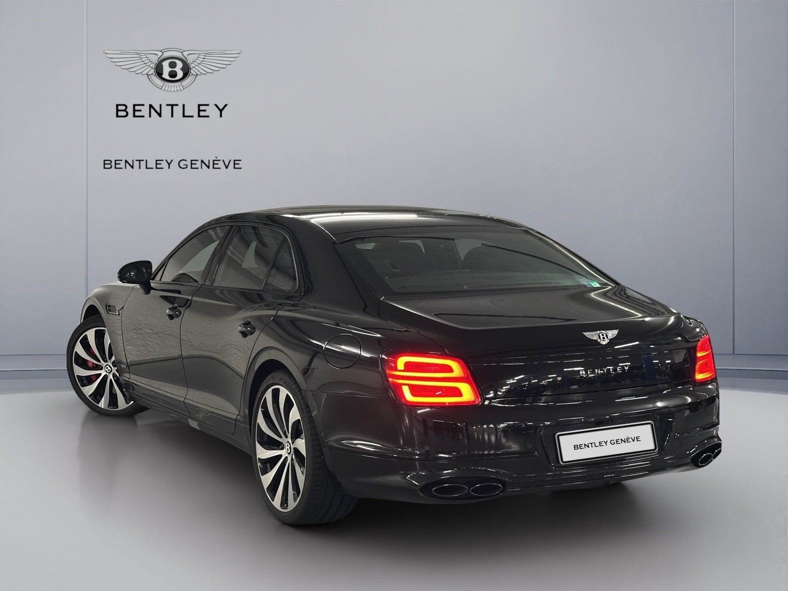 BENTLEY Flying Spur V6 Hybrid-showroom-element-3