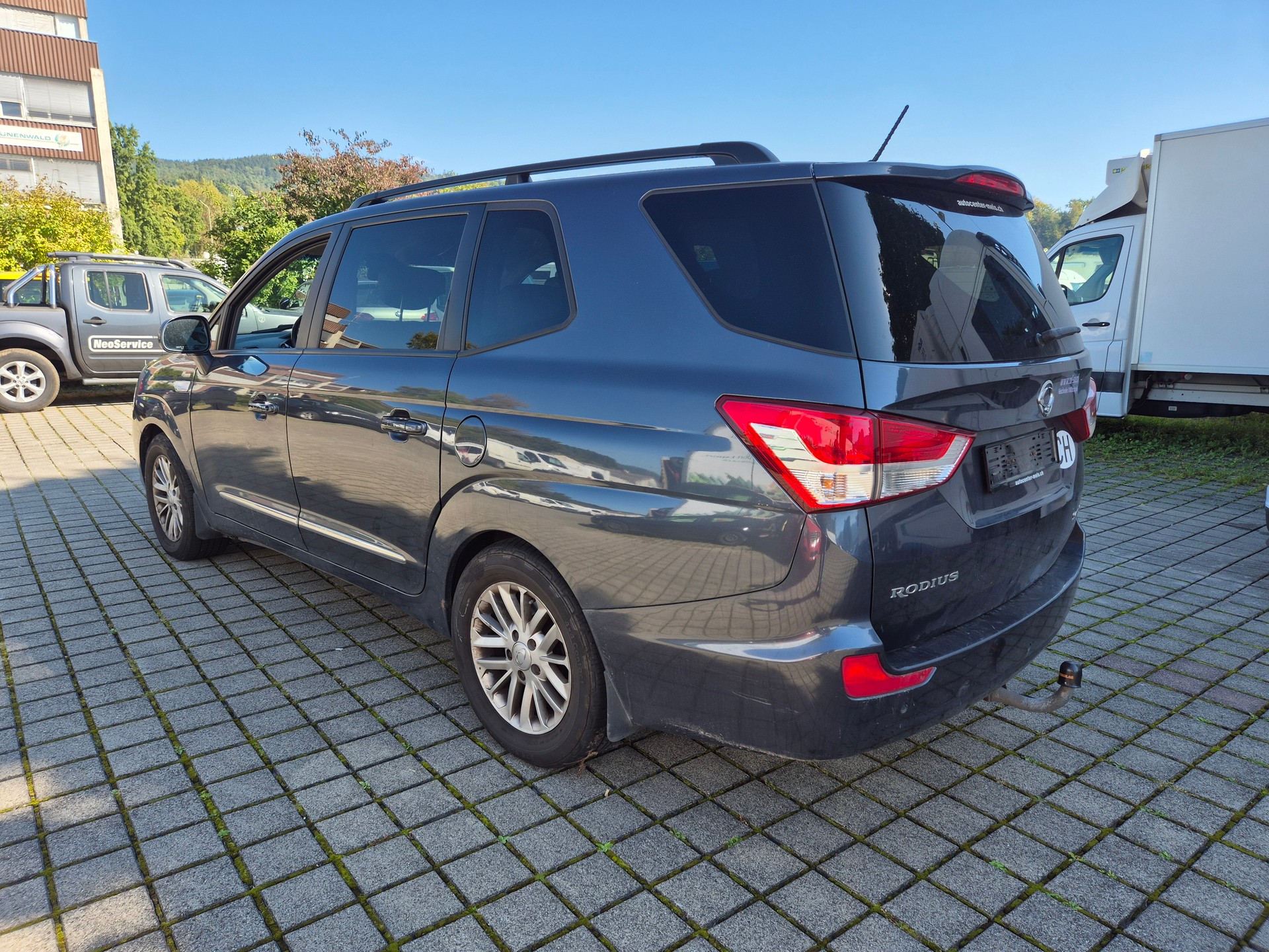 KGM-SsangYong Rodius SV200 e-XDi Quartz 4WD E-Tronic-image-6