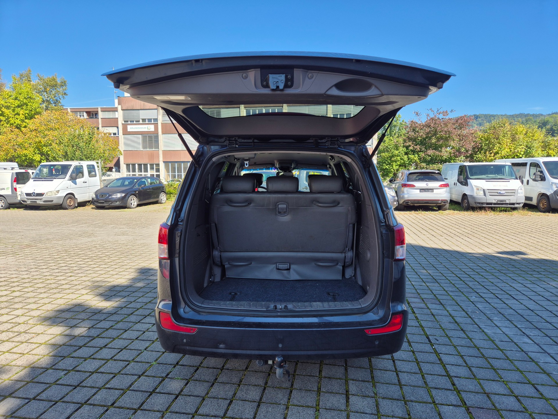 KGM-SsangYong Rodius SV200 e-XDi Quartz 4WD E-Tronic-image-8