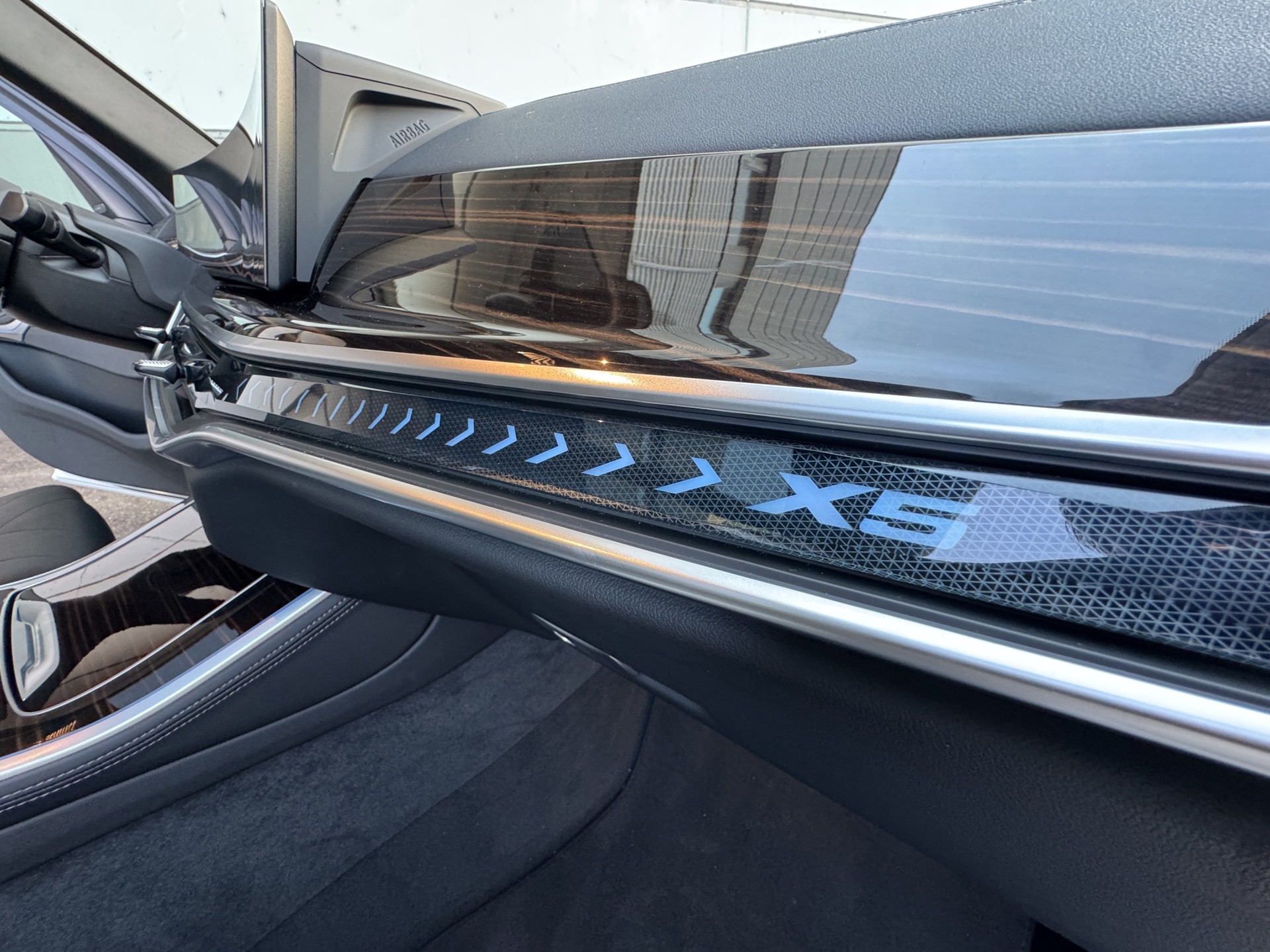 BMW X5 50e xDrive SAG - M Sport-image-18