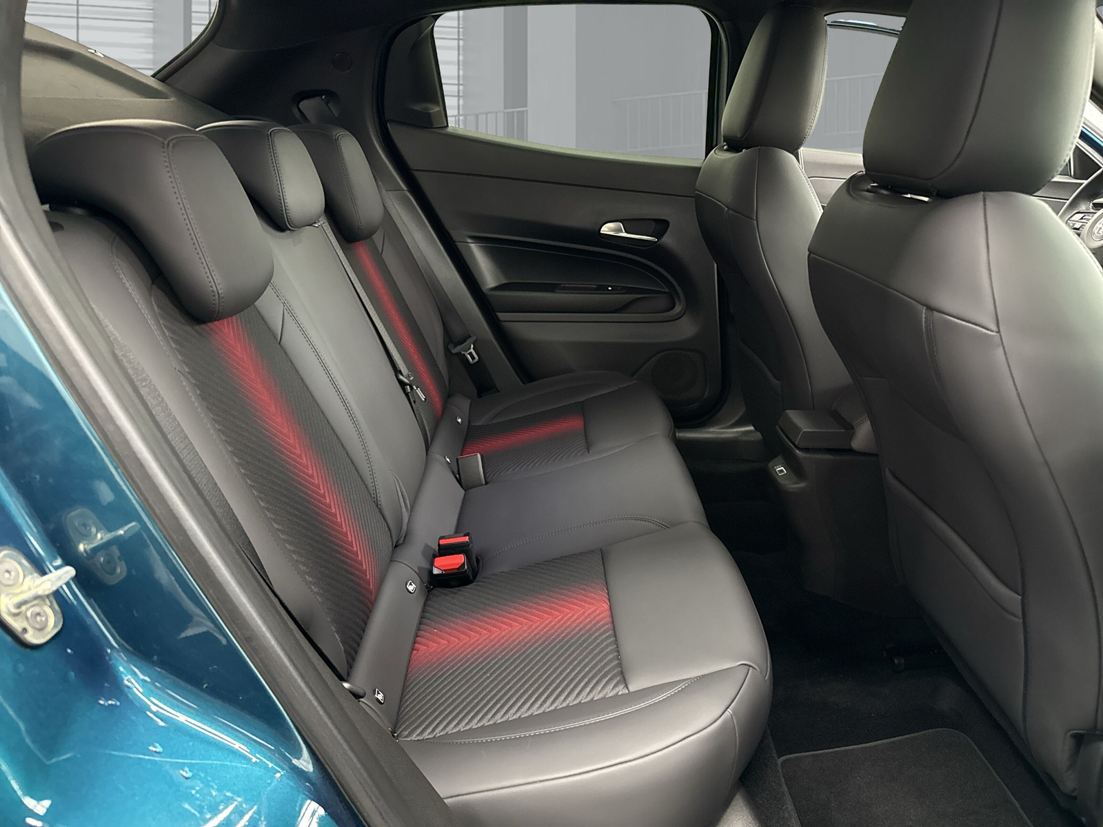ALFA ROMEO Junior BEV 156 54kWh Speciale-image-12