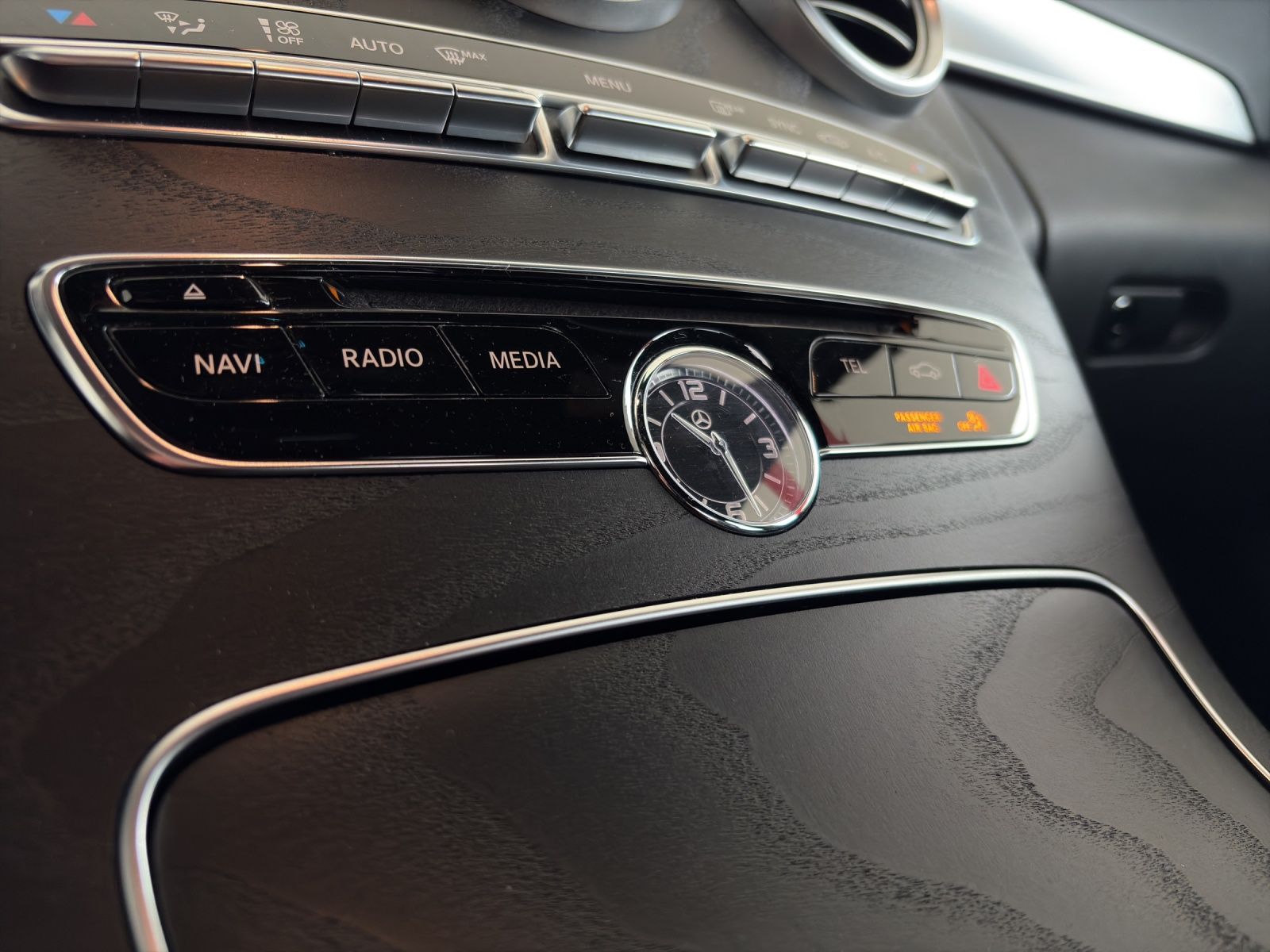 MERCEDES-BENZ C 300 AMG Line 9G-Tronic-image-18