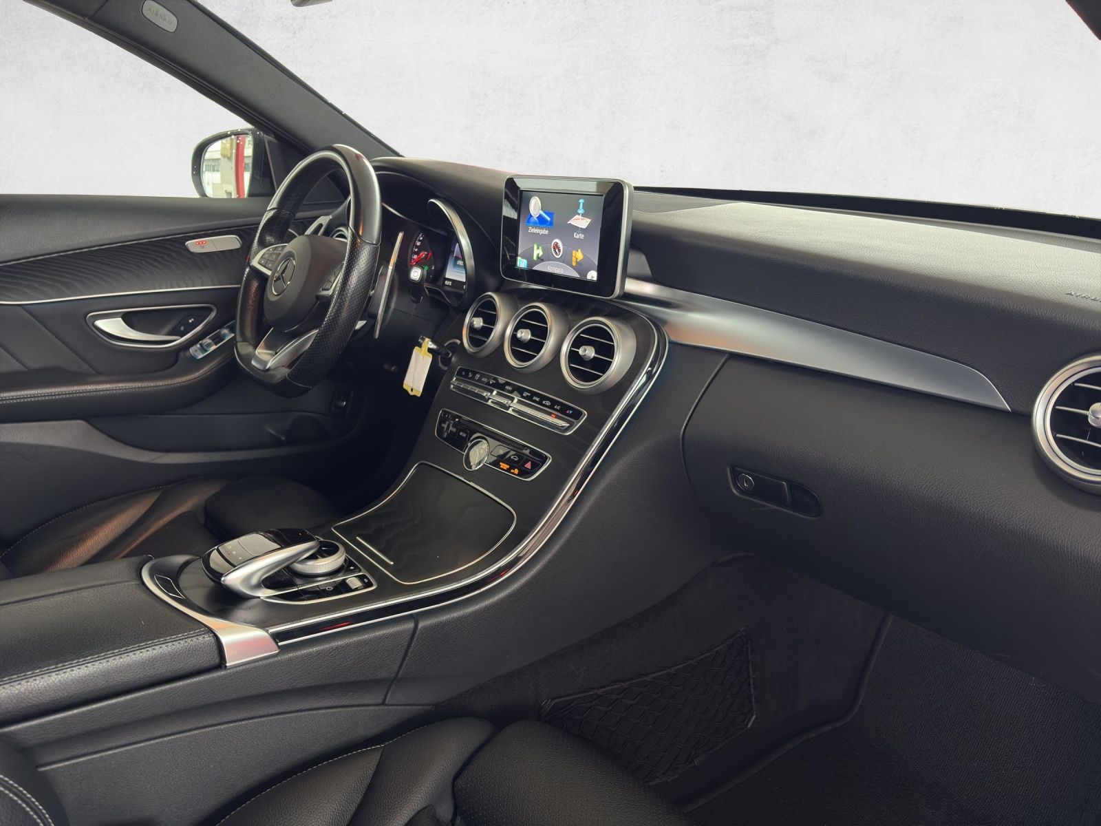MERCEDES-BENZ C 300 AMG Line 9G-Tronic-image-9