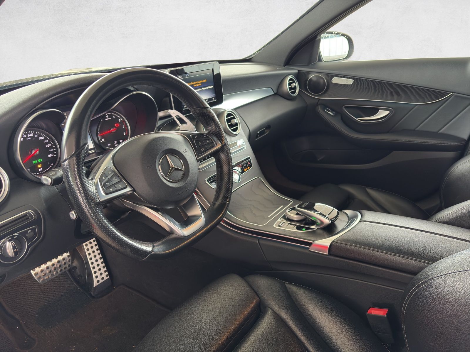 MERCEDES-BENZ C 300 AMG Line 9G-Tronic-image-8