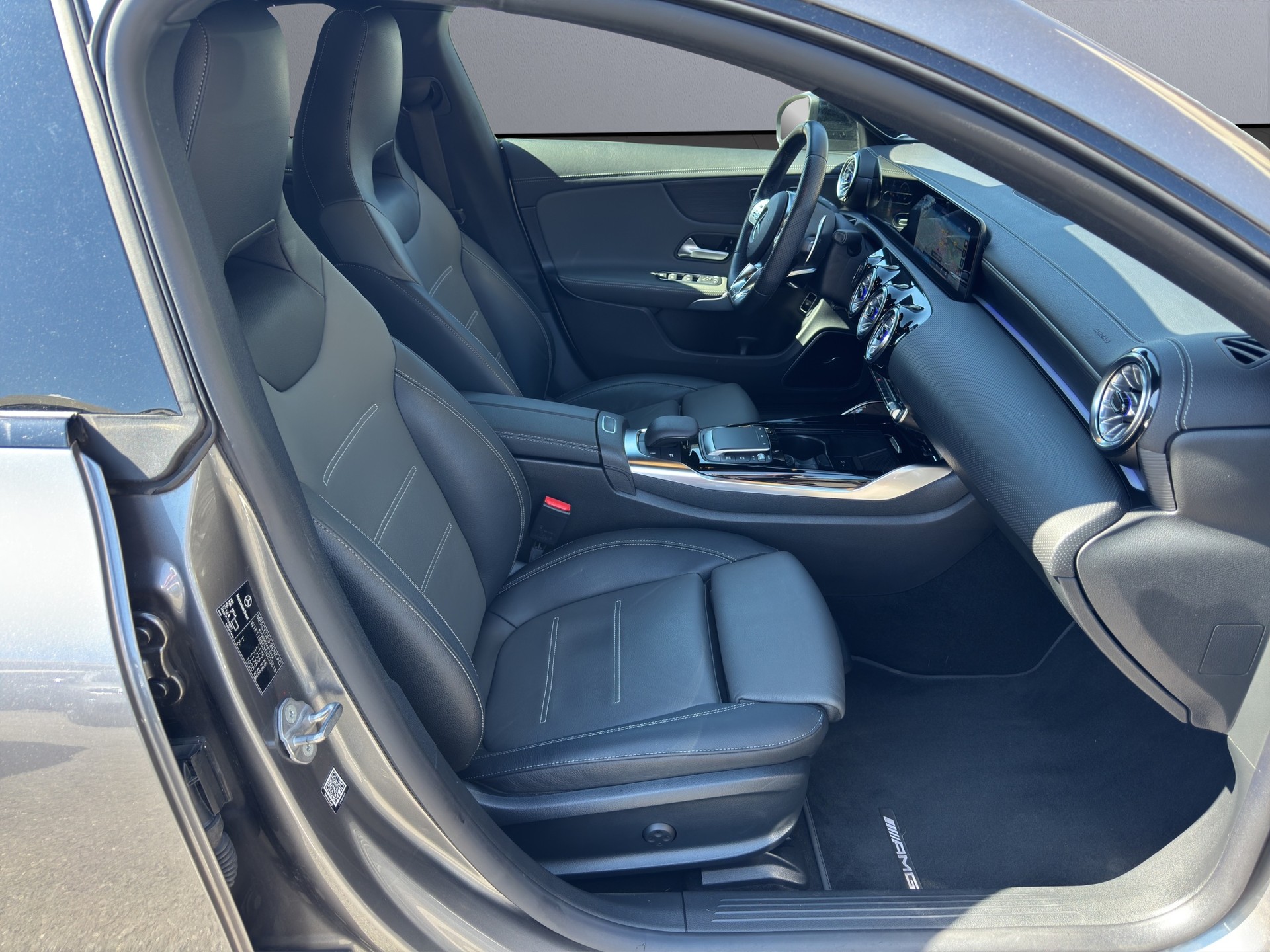 MERCEDES-BENZ CLA 45 AMG 4Matic+ 8G-DCT-image-14