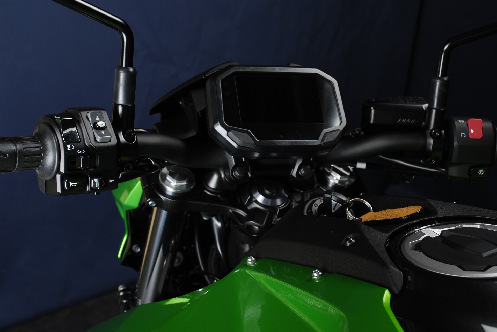 KAWASAKI Z 650 S MY26-image-14