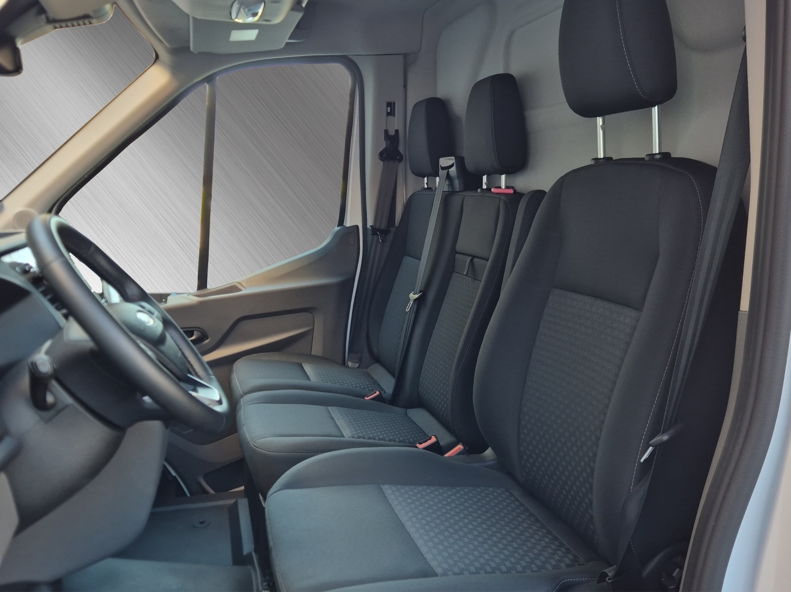 FORD E-Transit Van 350 L2H2 68kWh Trend-image-10