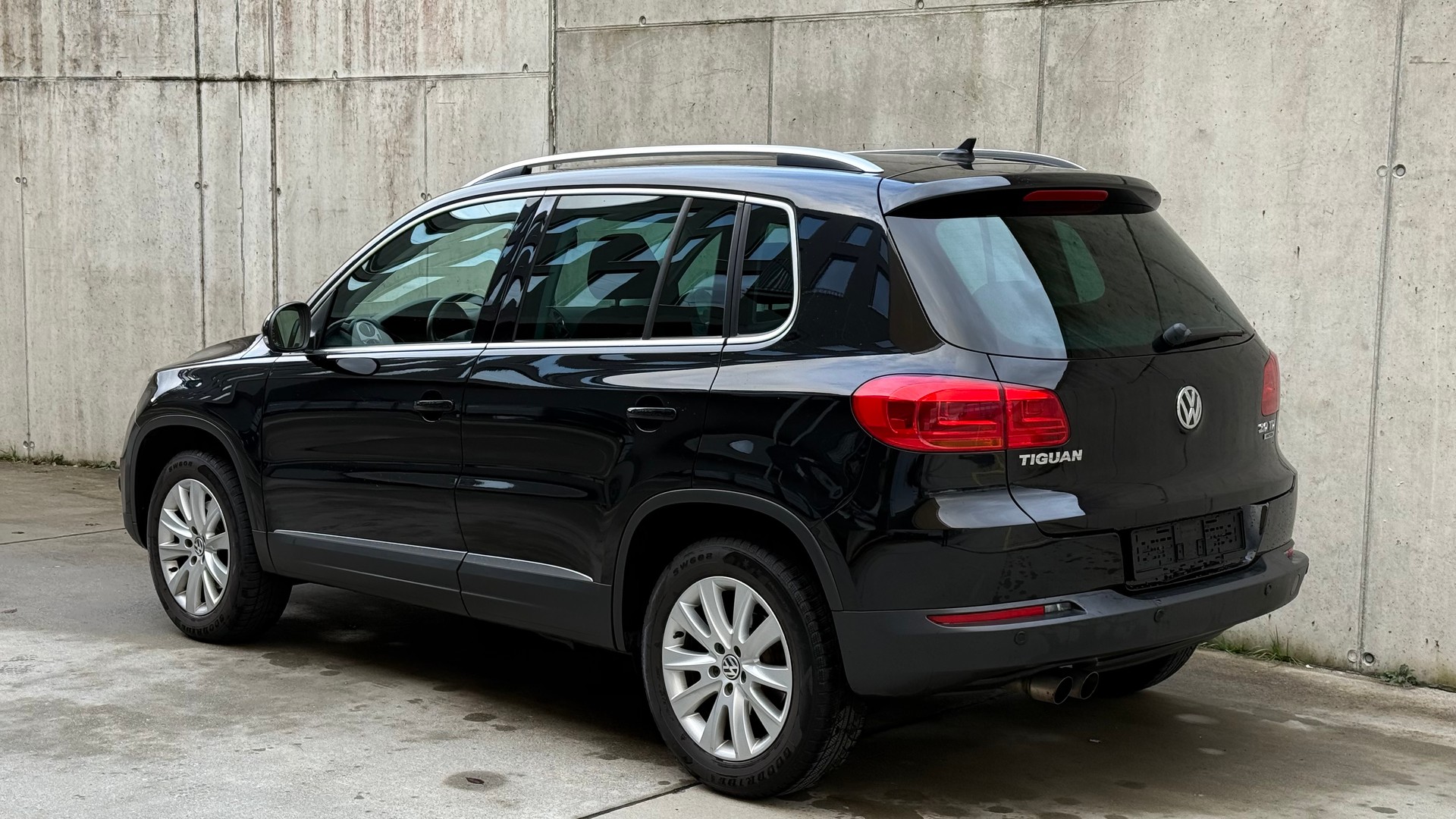 VW Tiguan 2.0 TDI BMT Cup 4Motion DSG-showroom-element-2