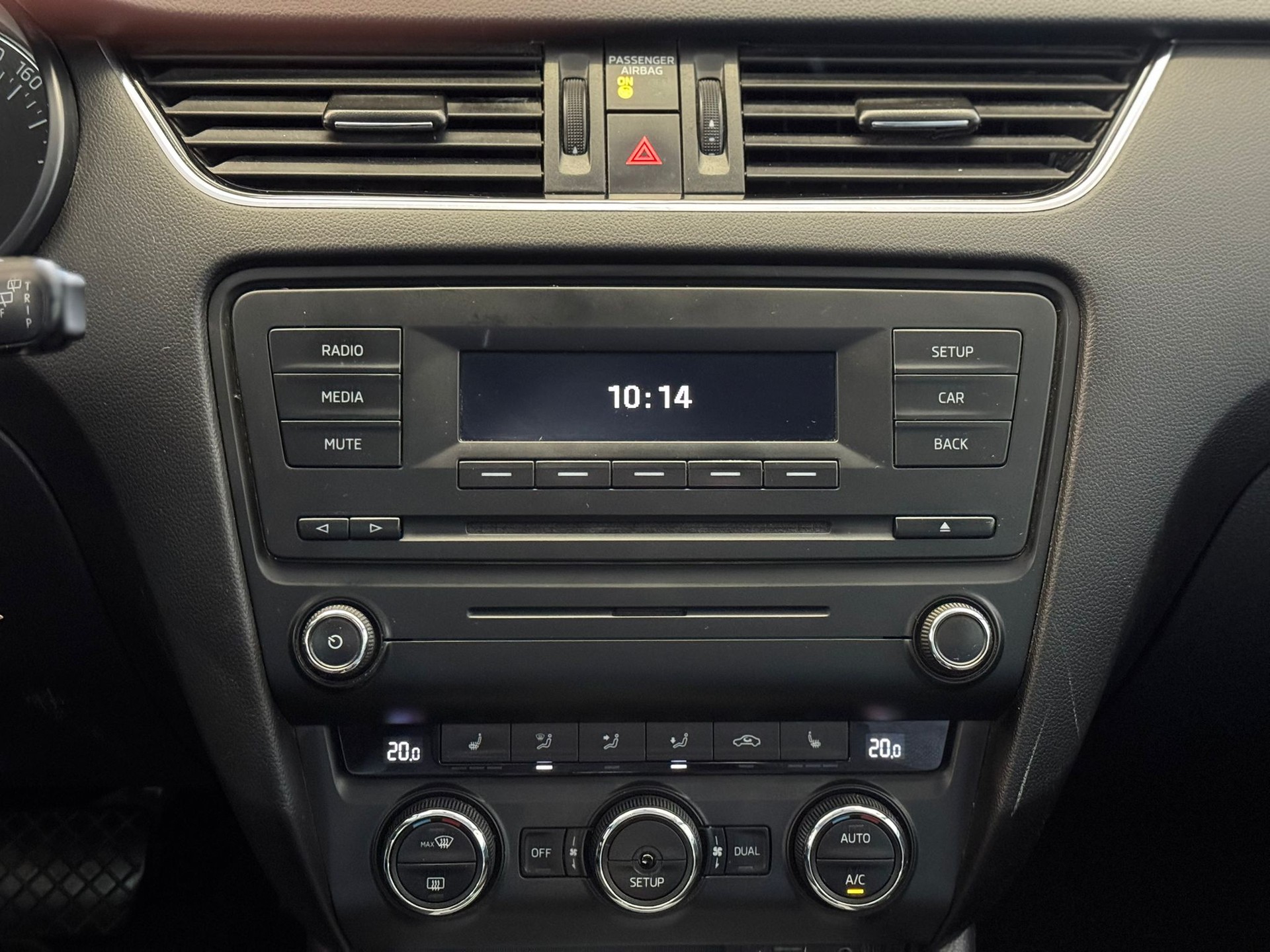 SKODA Octavia Combi 1.8 TSI Ambition 4x4 DSG AHK 1600KG.-image-11