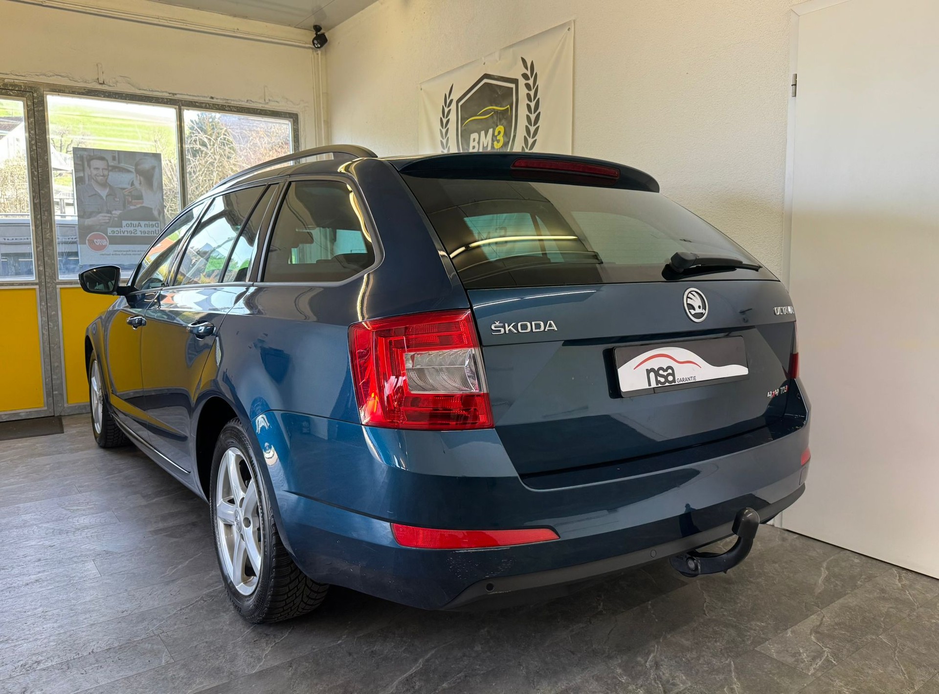 SKODA Octavia Combi 1.8 TSI Ambition 4x4 DSG AHK 1600KG.-image-2