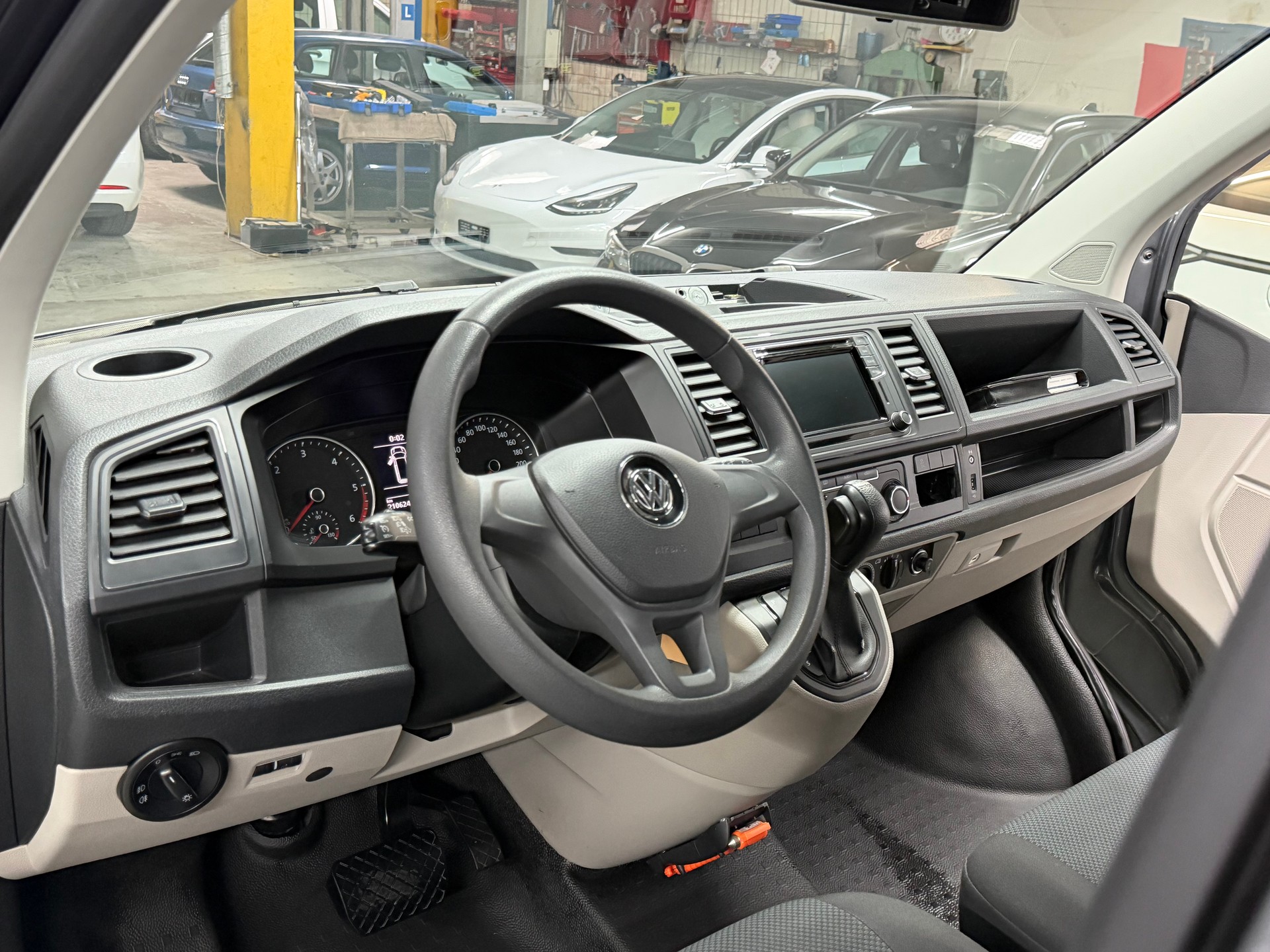 VW T6 2.0 Bi-TDI 4Motion DSG EXTRALANG-image-14