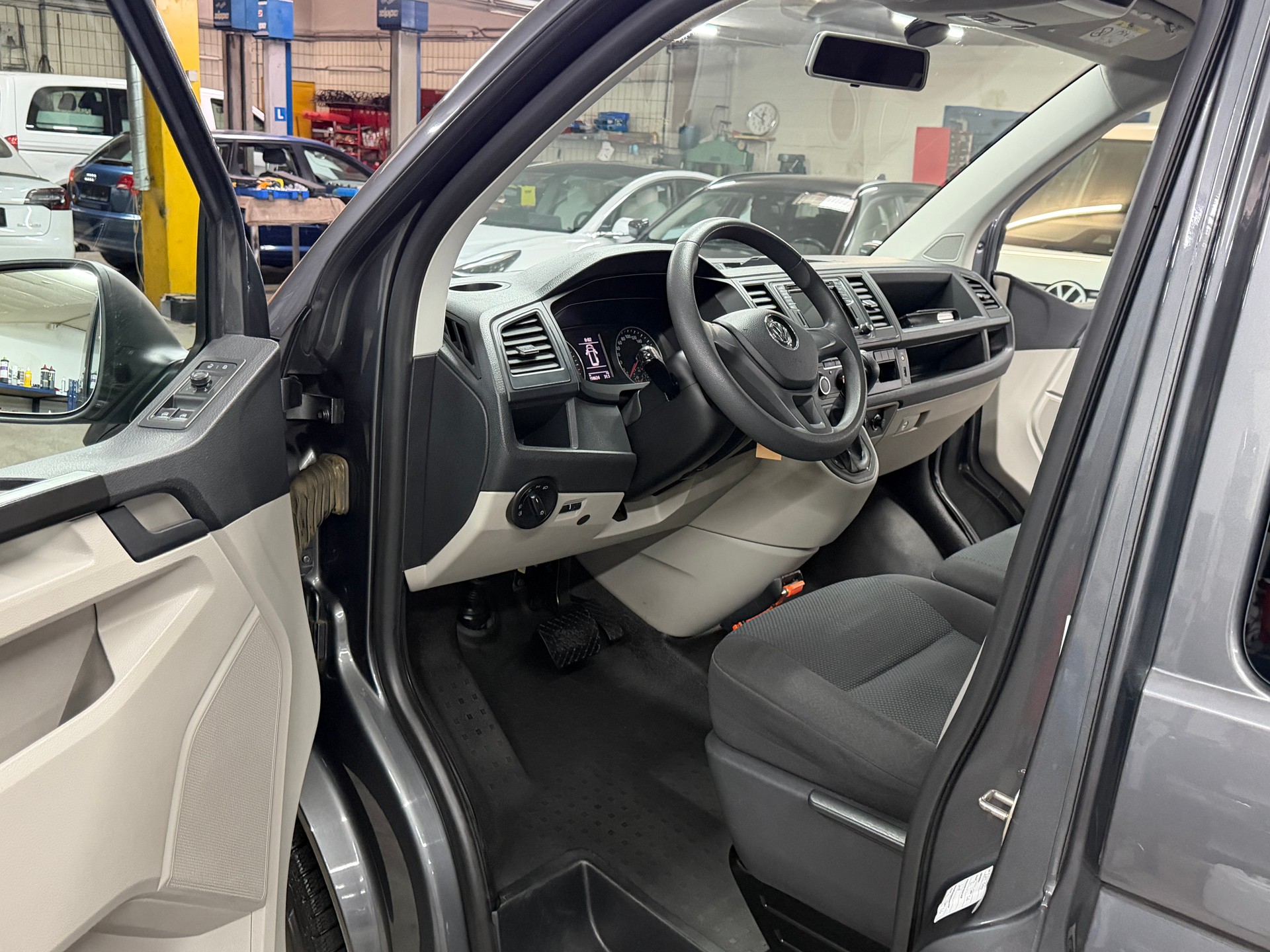 VW T6 2.0 Bi-TDI 4Motion DSG EXTRALANG-image-15