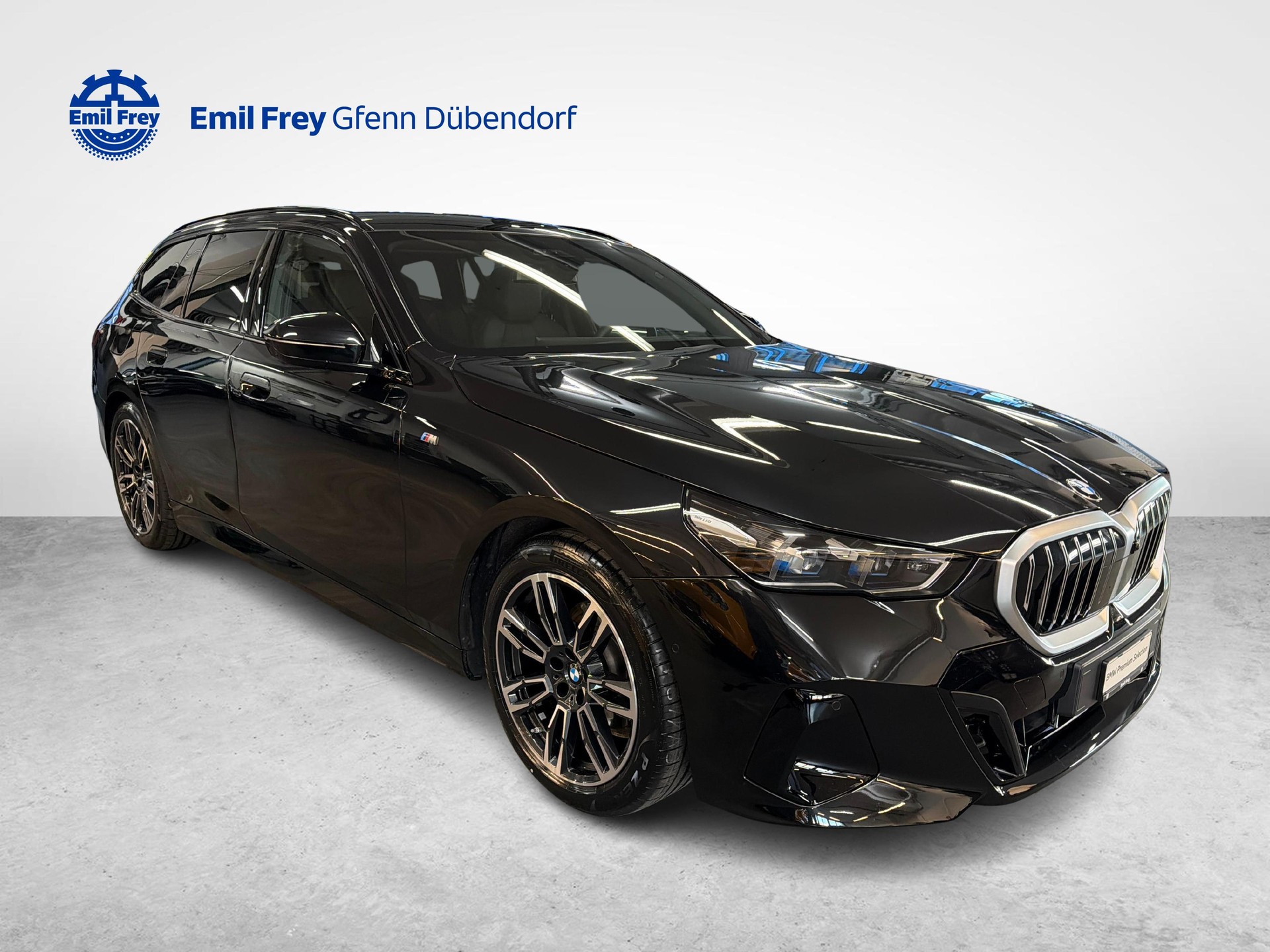 BMW 520d xDrive Touring-showroom-element-2