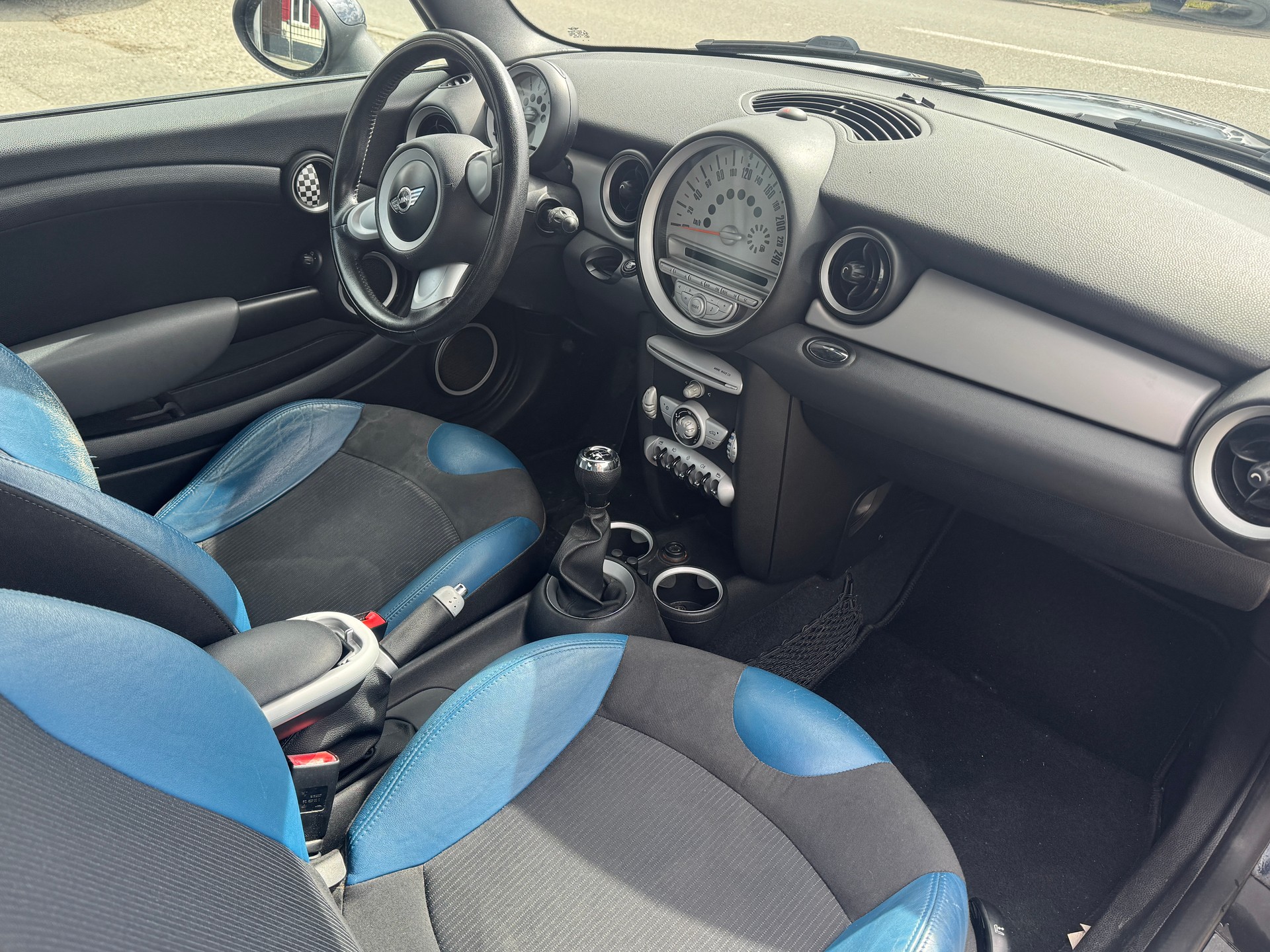 MINI Cooper-image-6