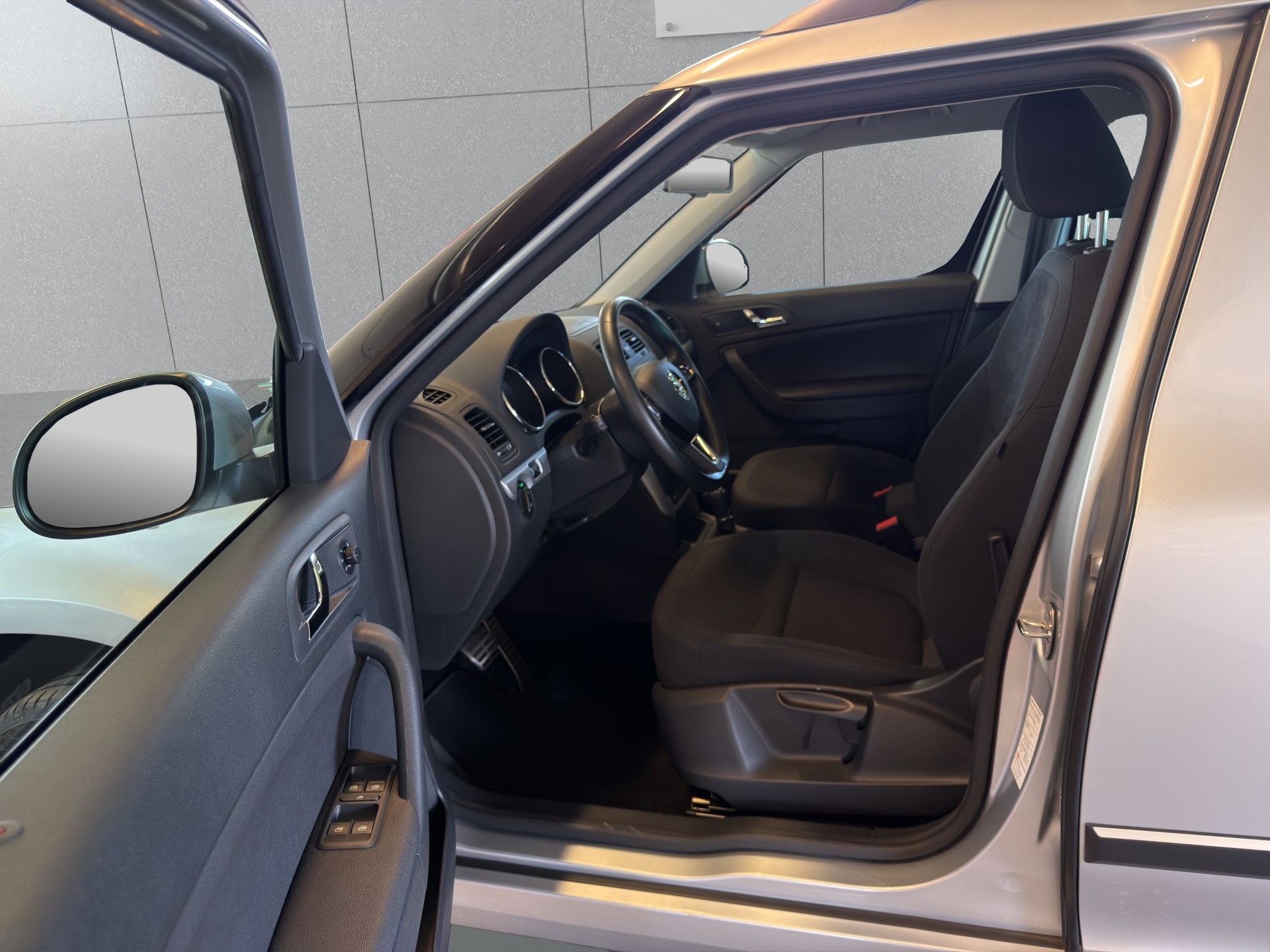 SKODA Yeti 1.4 TSI Outdoor Adventure 4x4 DSG*TOP ZUSTAND*NAVIGATION*AHK*-image-17