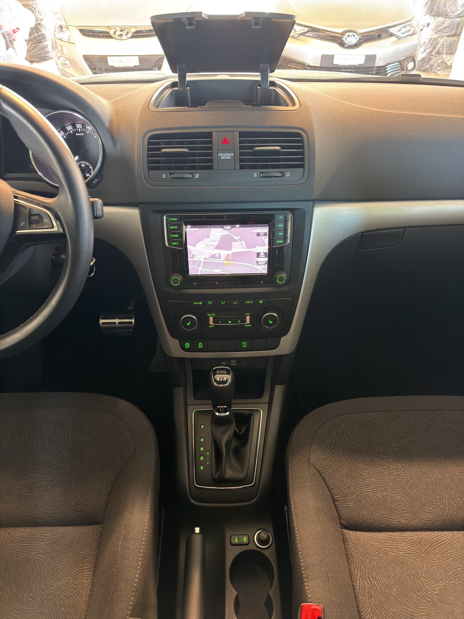 SKODA Yeti 1.4 TSI Outdoor Adventure 4x4 DSG*TOP ZUSTAND*NAVIGATION*AHK*-image-7