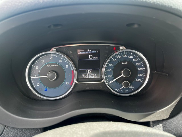 SUBARU XV 1.6 Swiss Two AWD CVT-image-12