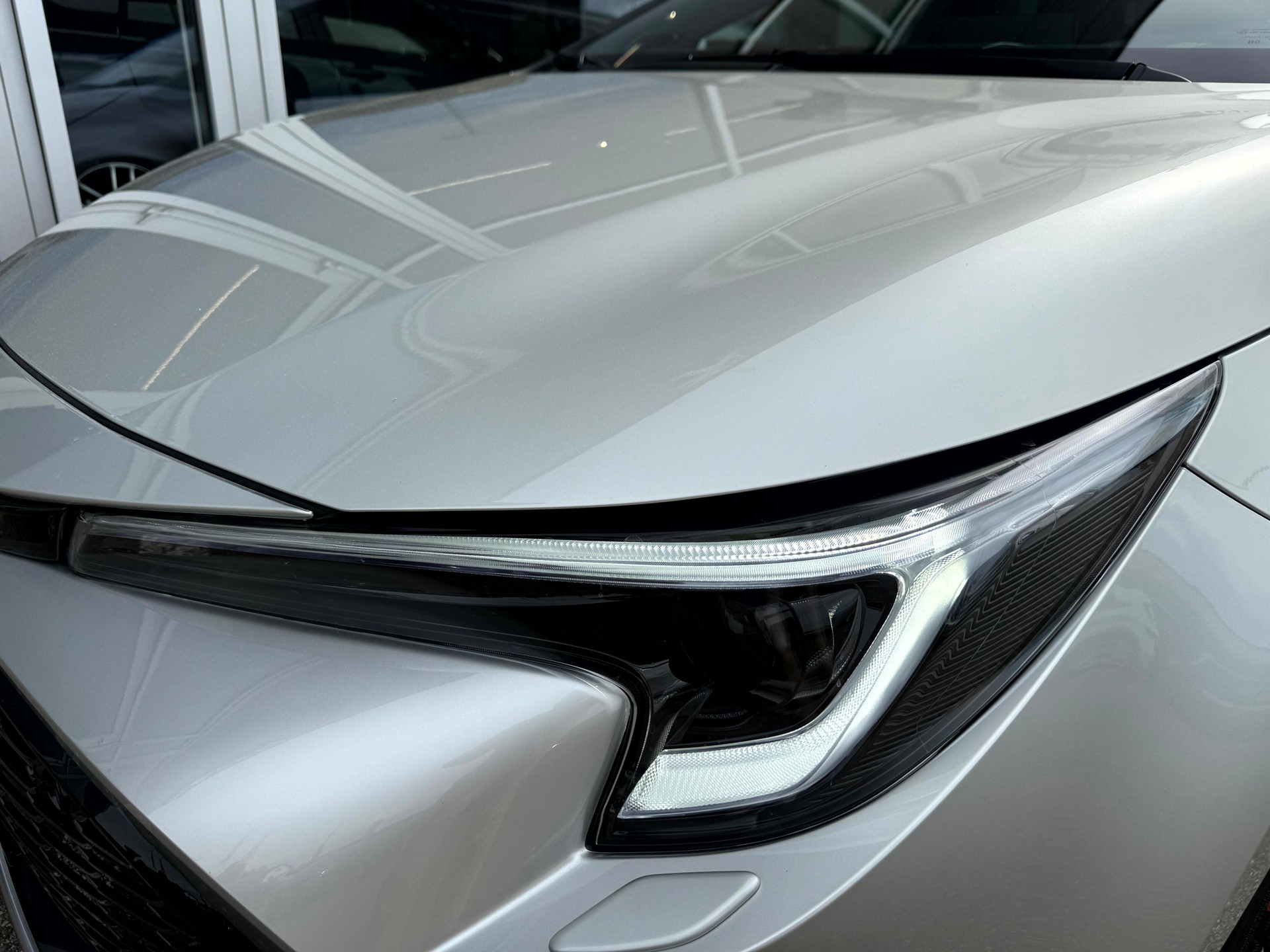 TOYOTA Corolla Touring Sports 2.0 HSD GR Sport e- CVT-showroom-element-1