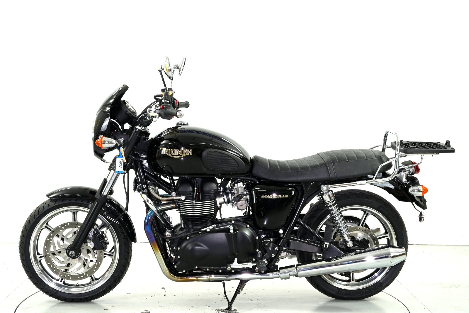 TRIUMPH Bonneville-image-4