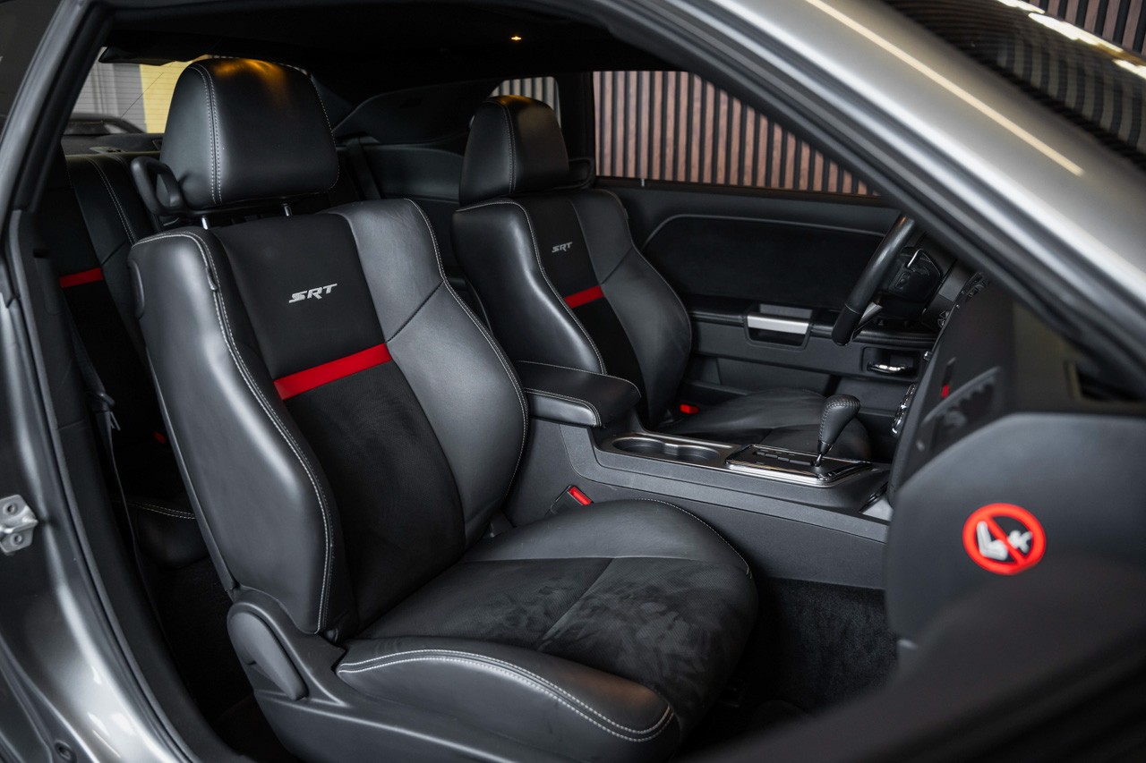 DODGE Challenger SRT8 6.4L HEMI-image-17