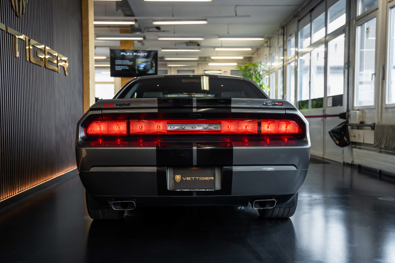 DODGE Challenger SRT8 6.4L HEMI-image-4