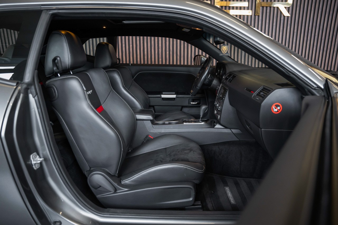 DODGE Challenger SRT8 6.4L HEMI-image-16