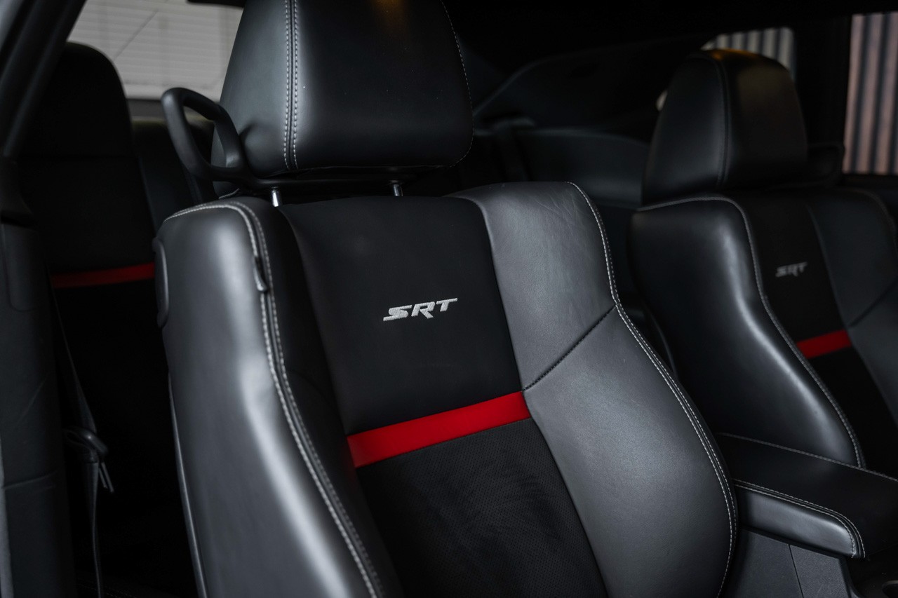 DODGE Challenger SRT8 6.4L HEMI-image-18