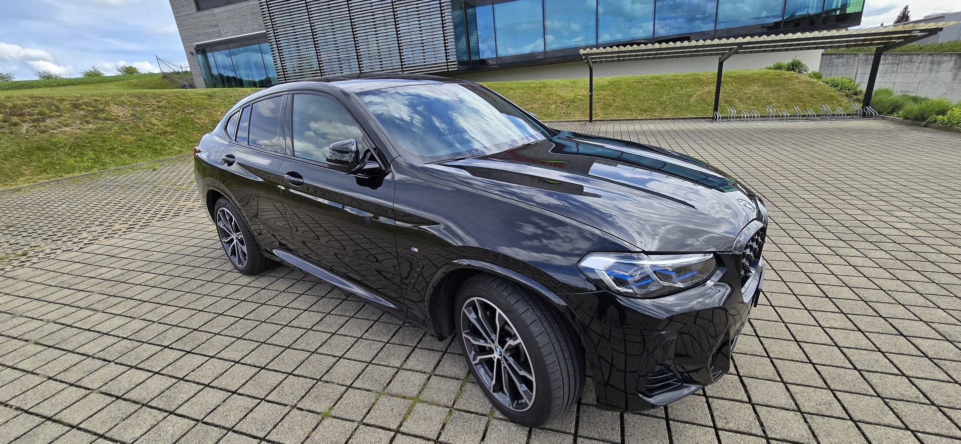 BMW 30d xDrive-image-2