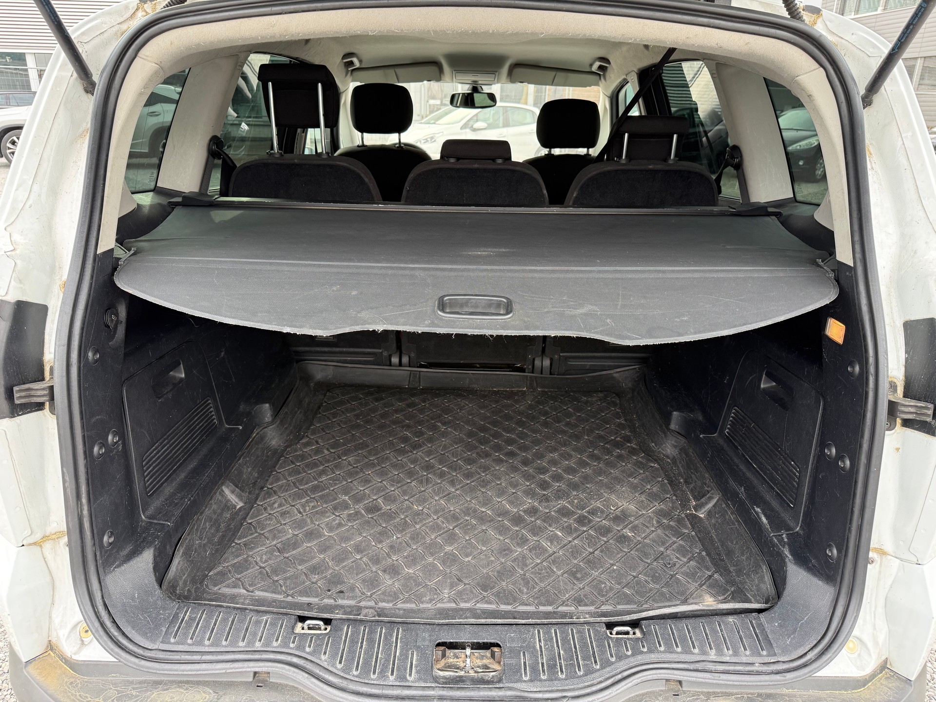 FORD S-Max 2.0 TDCi Ambiente-image-12