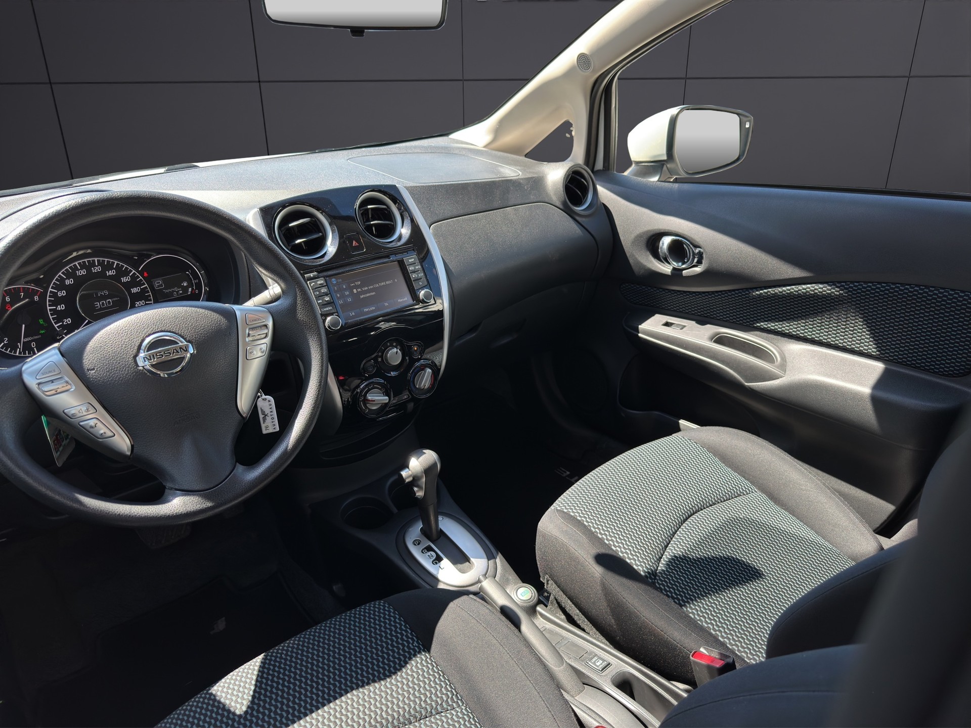 NISSAN Note 1.2 DIG-S tekna CVT-image-19