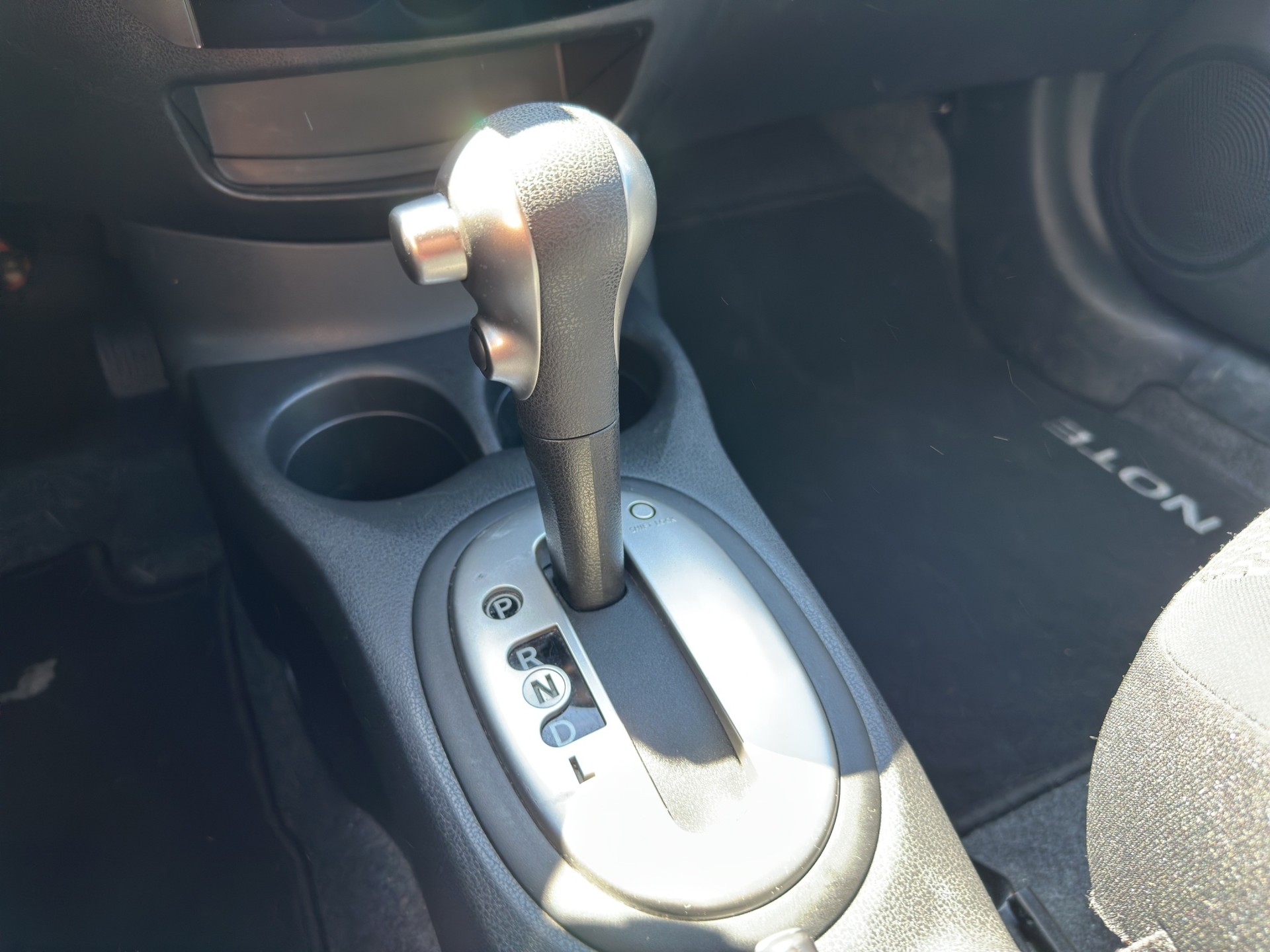 NISSAN Note 1.2 DIG-S tekna CVT-image-32