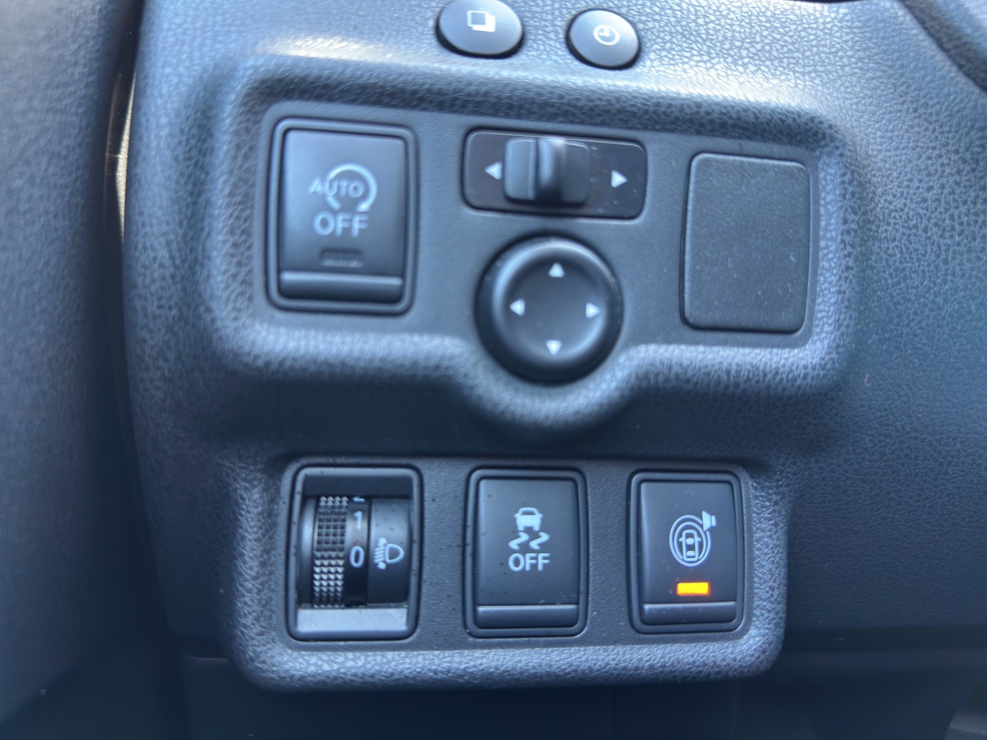 NISSAN Note 1.2 DIG-S tekna CVT-image-35