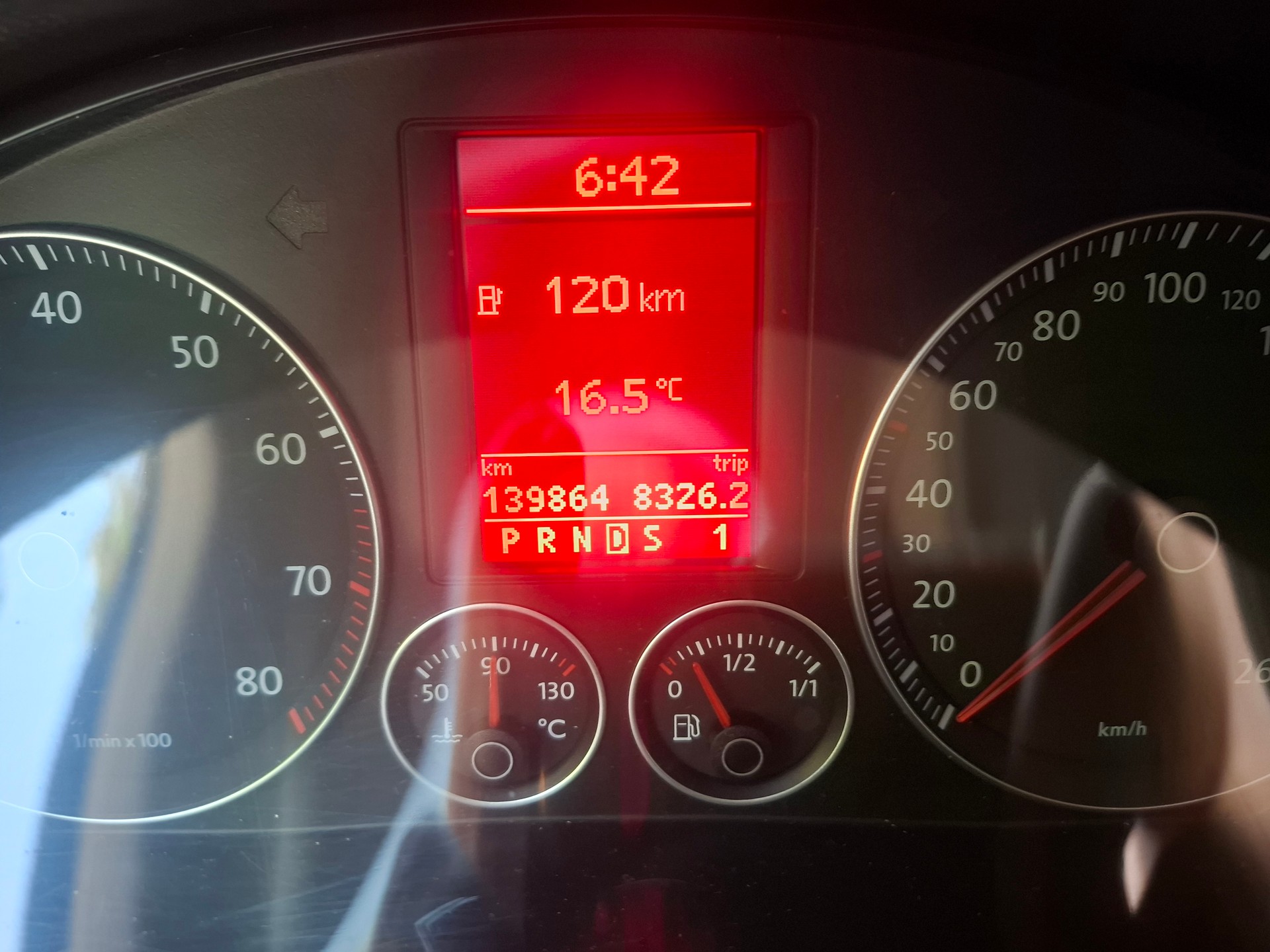 VW JETTA-image-15