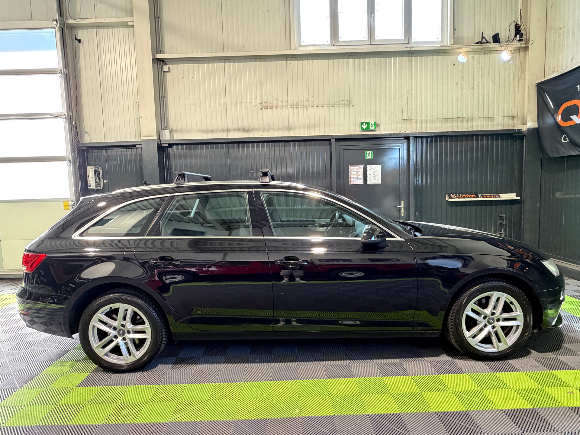 AUDI A4 Avant 2.0 TDI S-tronic-image-3