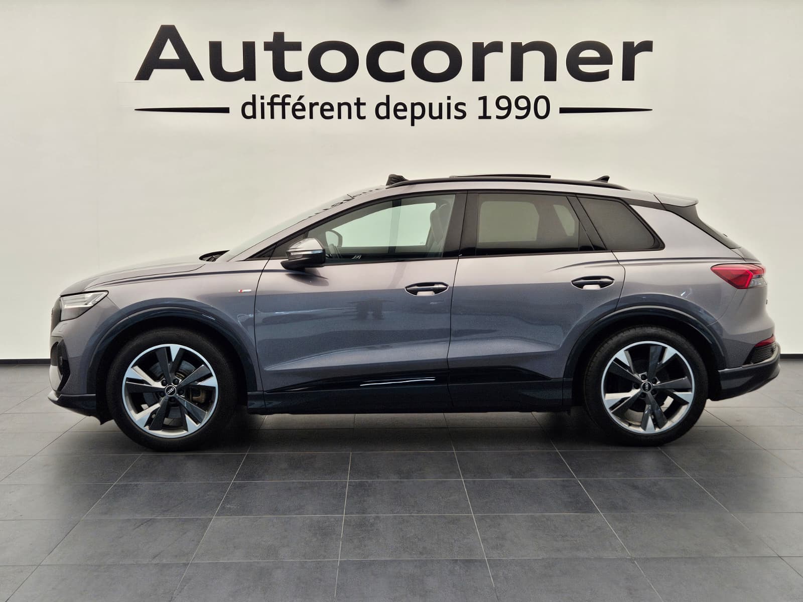 AUDI Q4 e-tron 40-showroom-element-1