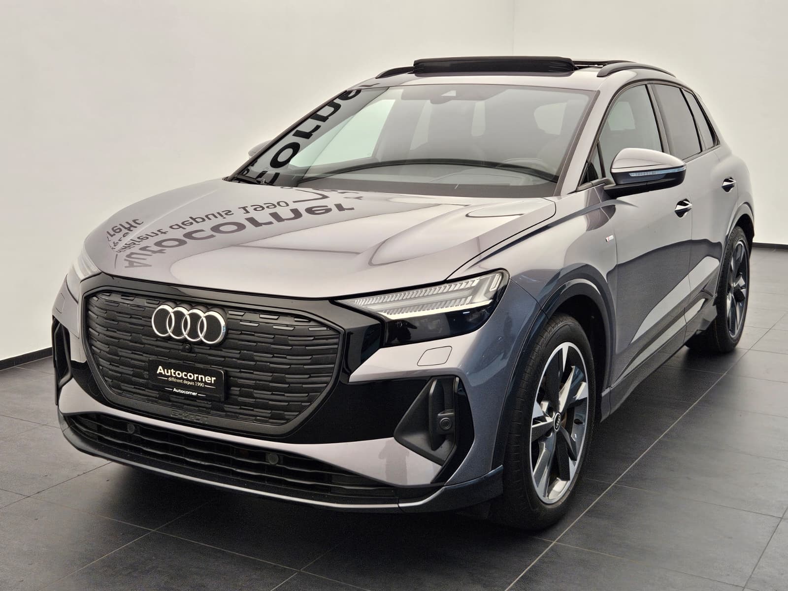 AUDI Q4 e-tron 40-showroom-element-2