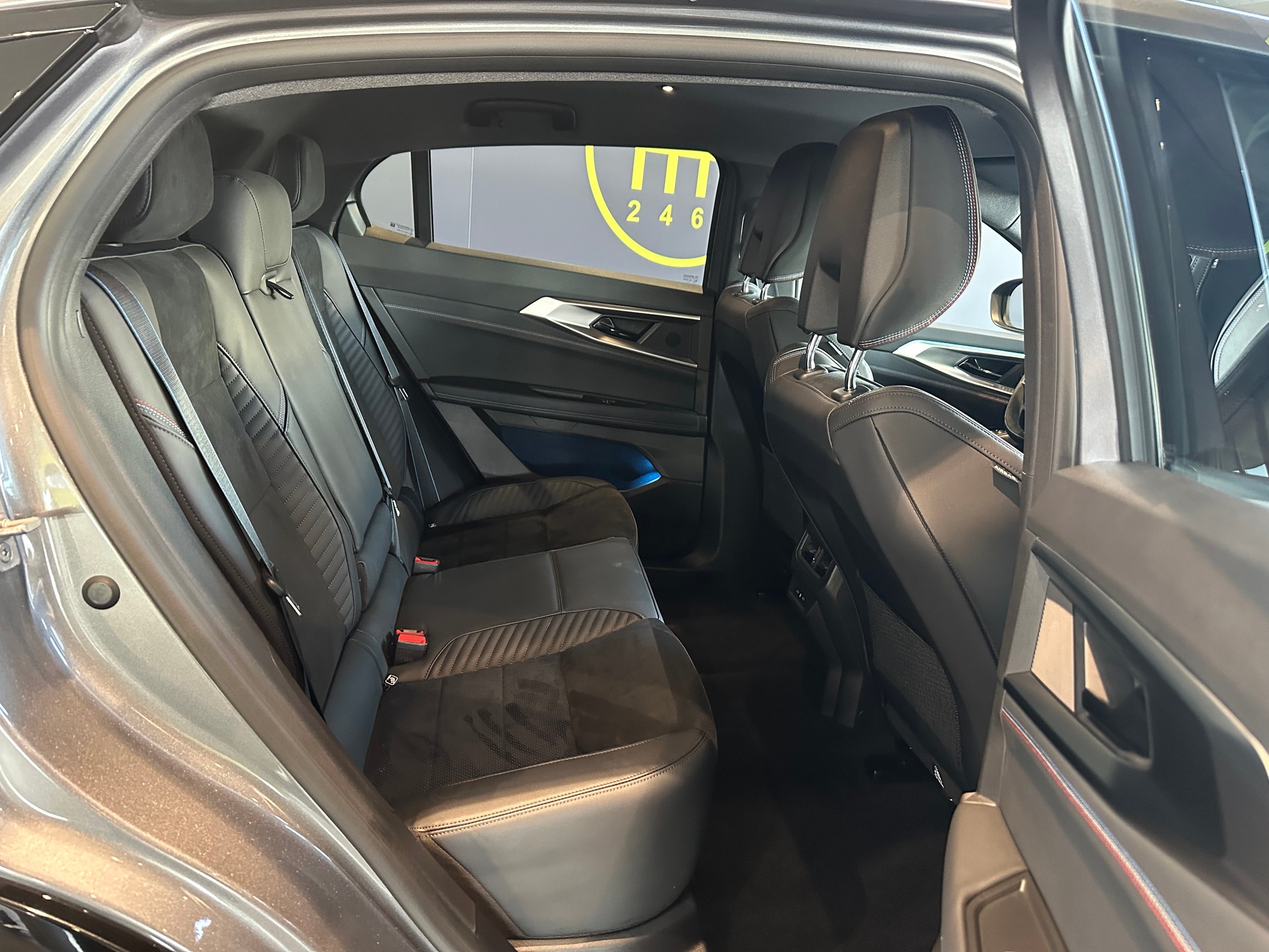 RENAULT Rafale 1.2 E-Tech Hybrid 200 Esprit Alpine-image-20