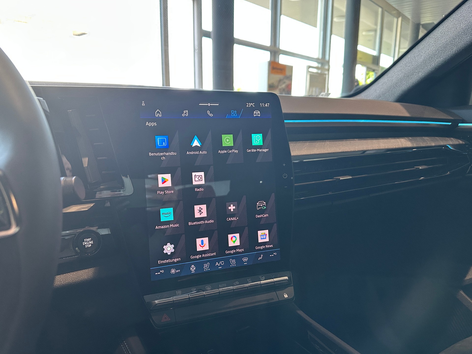 RENAULT Rafale 1.2 E-Tech Hybrid 200 Esprit Alpine-image-18