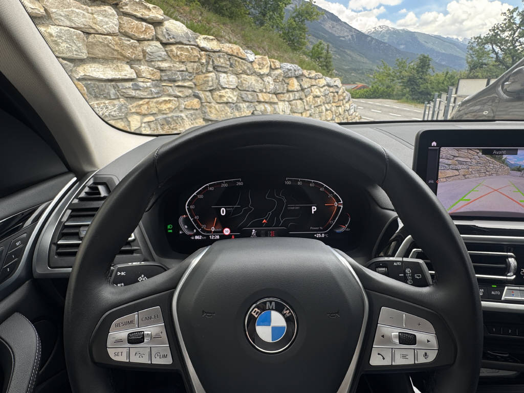 BMW X3 20i xDrive-image-21