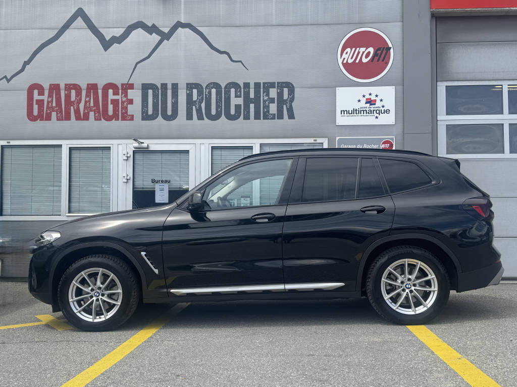 BMW X3 20i xDrive-showroom-element-2