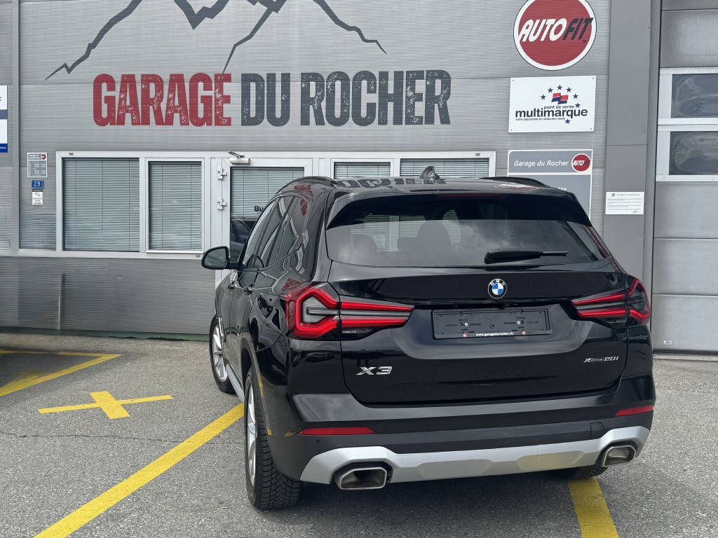 BMW X3 20i xDrive-showroom-element-1