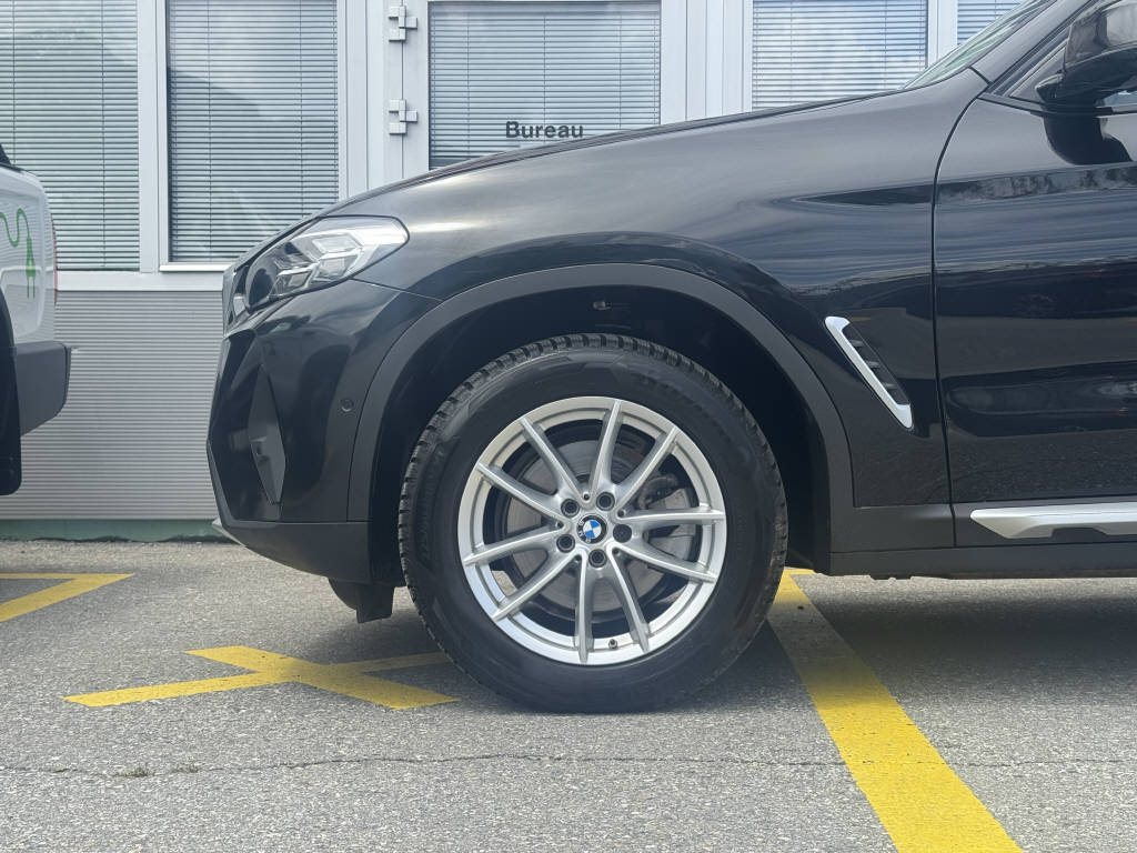 BMW X3 20i xDrive-image-4