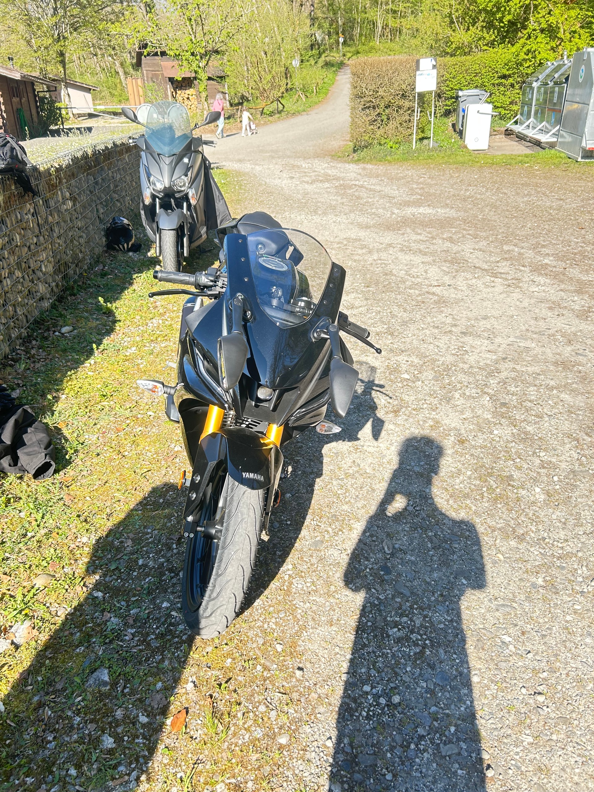 YAMAHA YZF-R 125 ABS-image-1