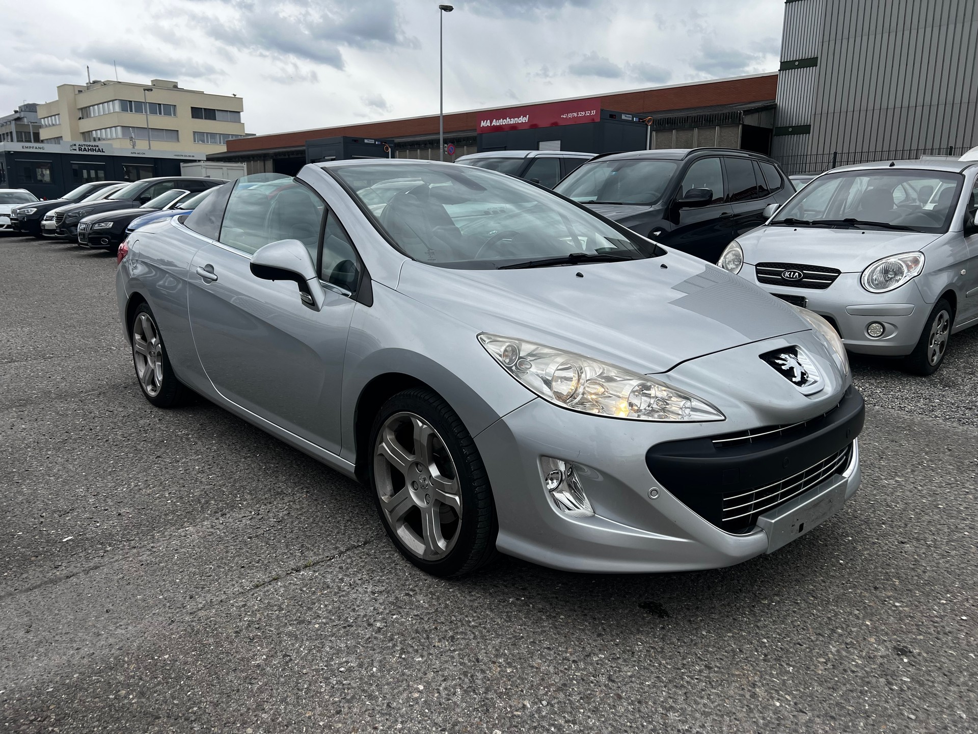 PEUGEOT 308 CC 1.6 16V Turbo Sport Pack-image-2