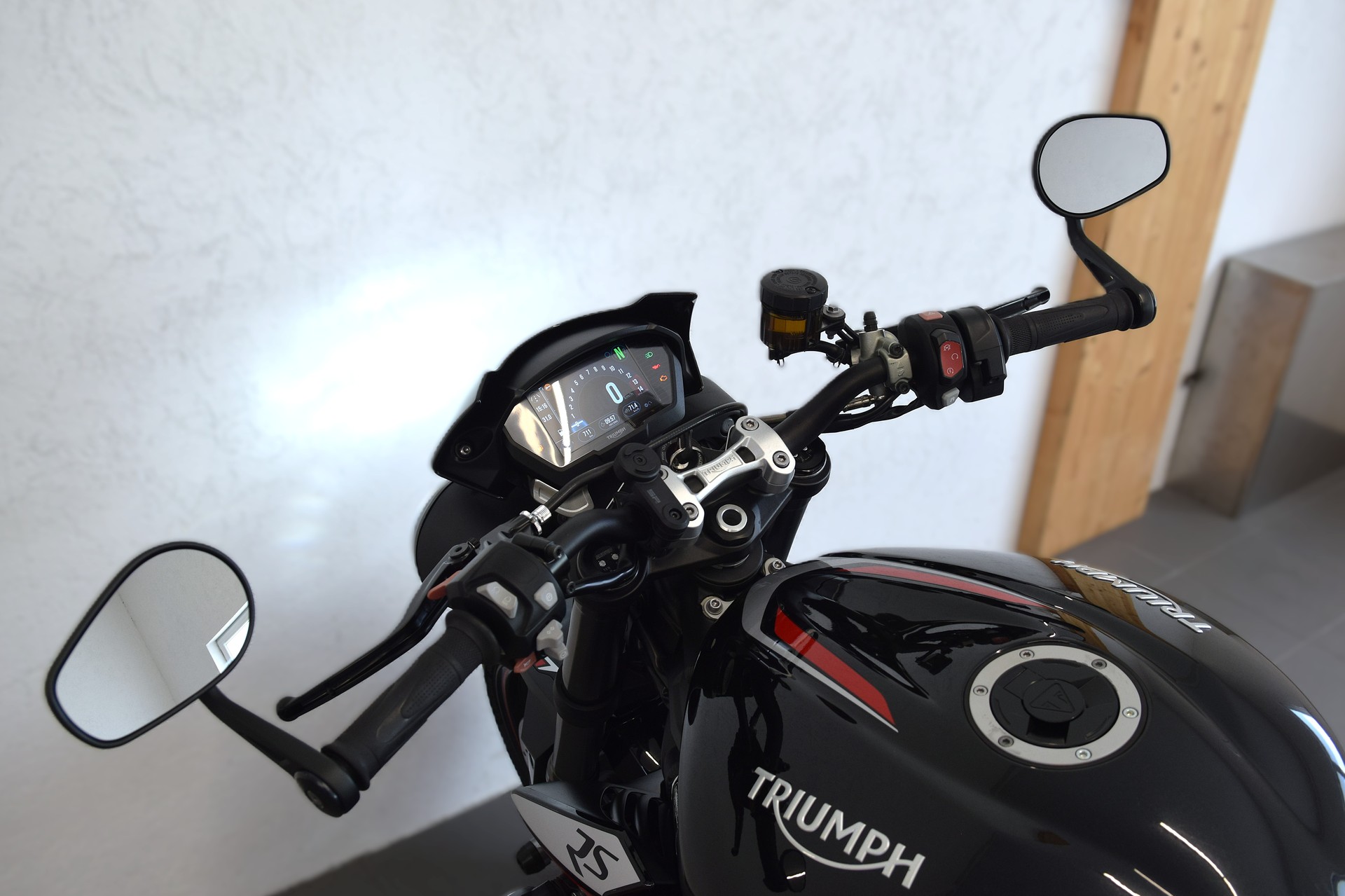 TRIUMPH Street Triple RS 765 ABS-image-4