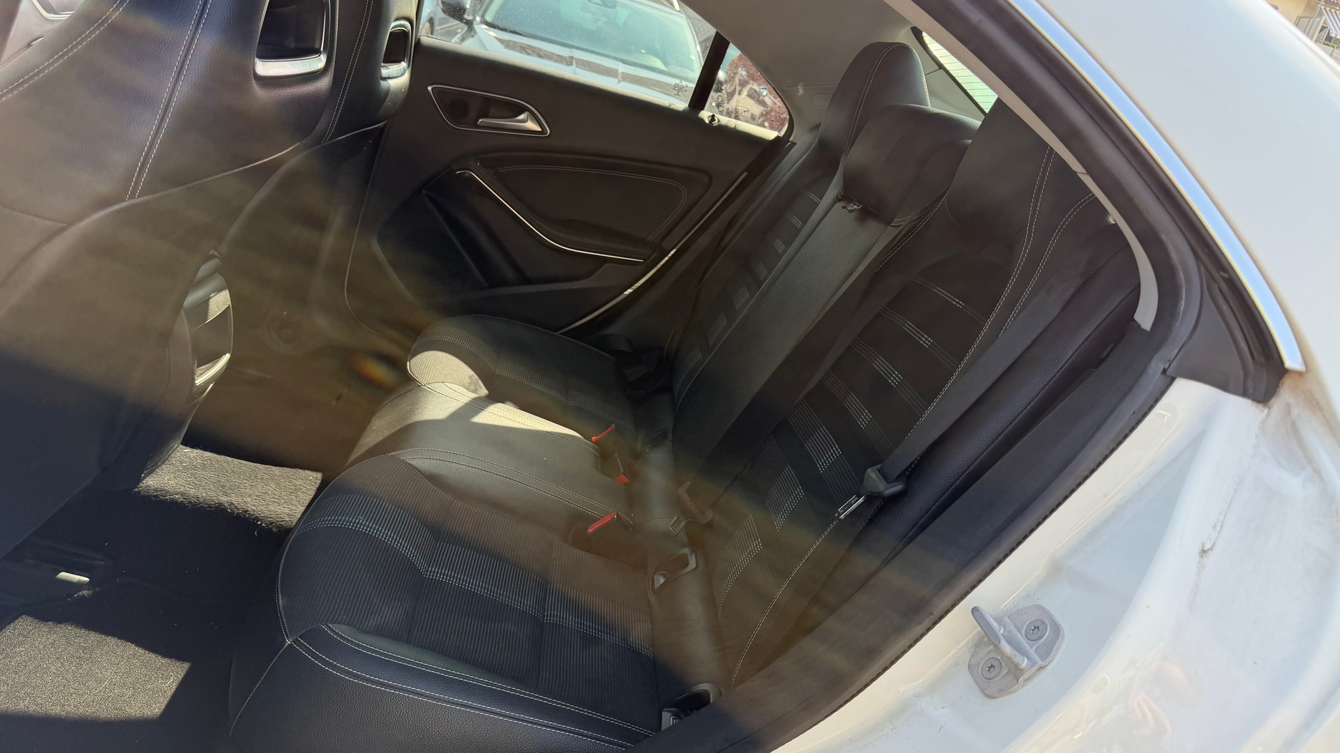MERCEDES-BENZ CLA 200 d Urban 4Matic 7G-DCT-image-10