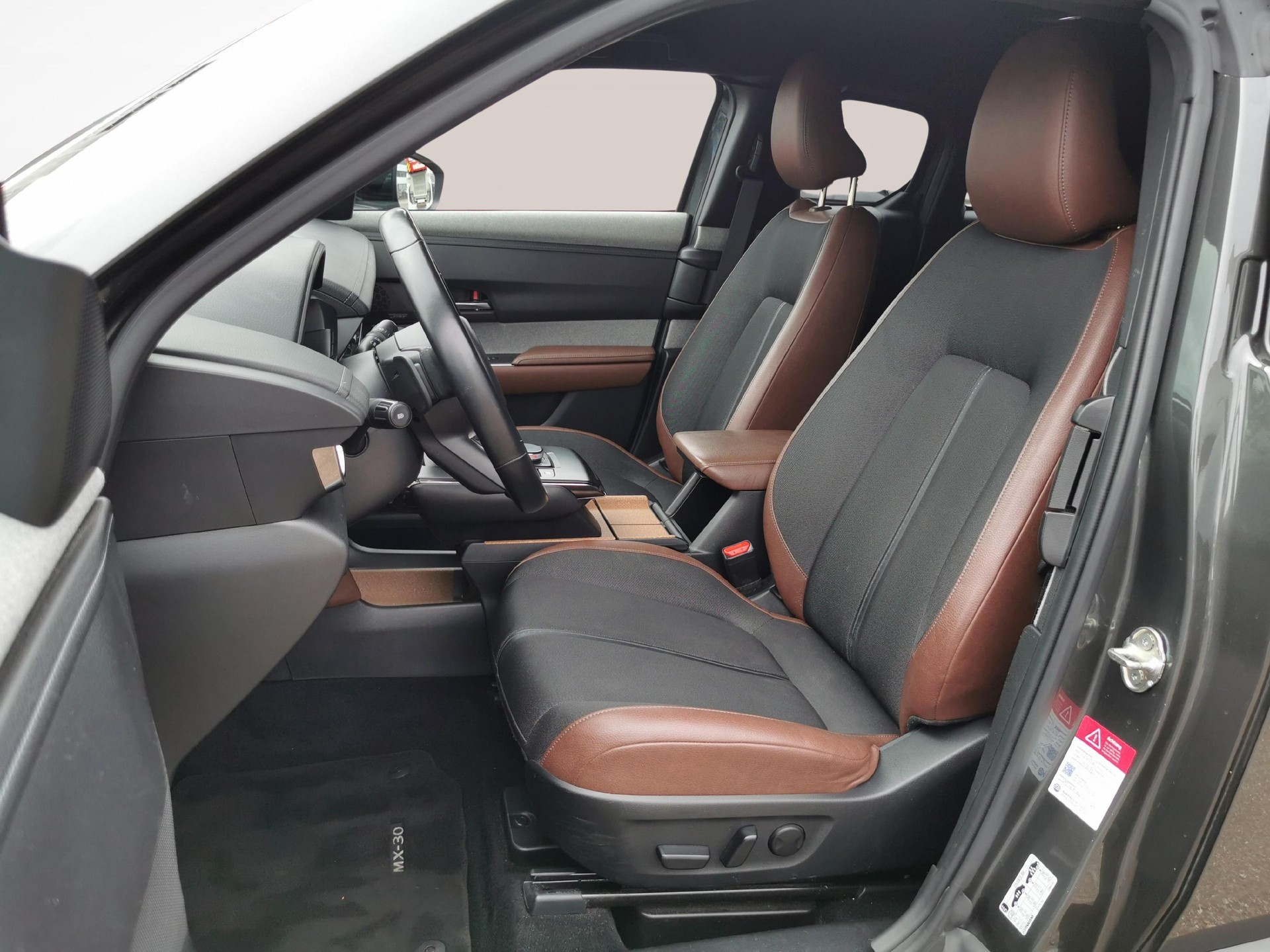 MAZDA MX-30 e-Skyactiv Revolution-showroom-element-1