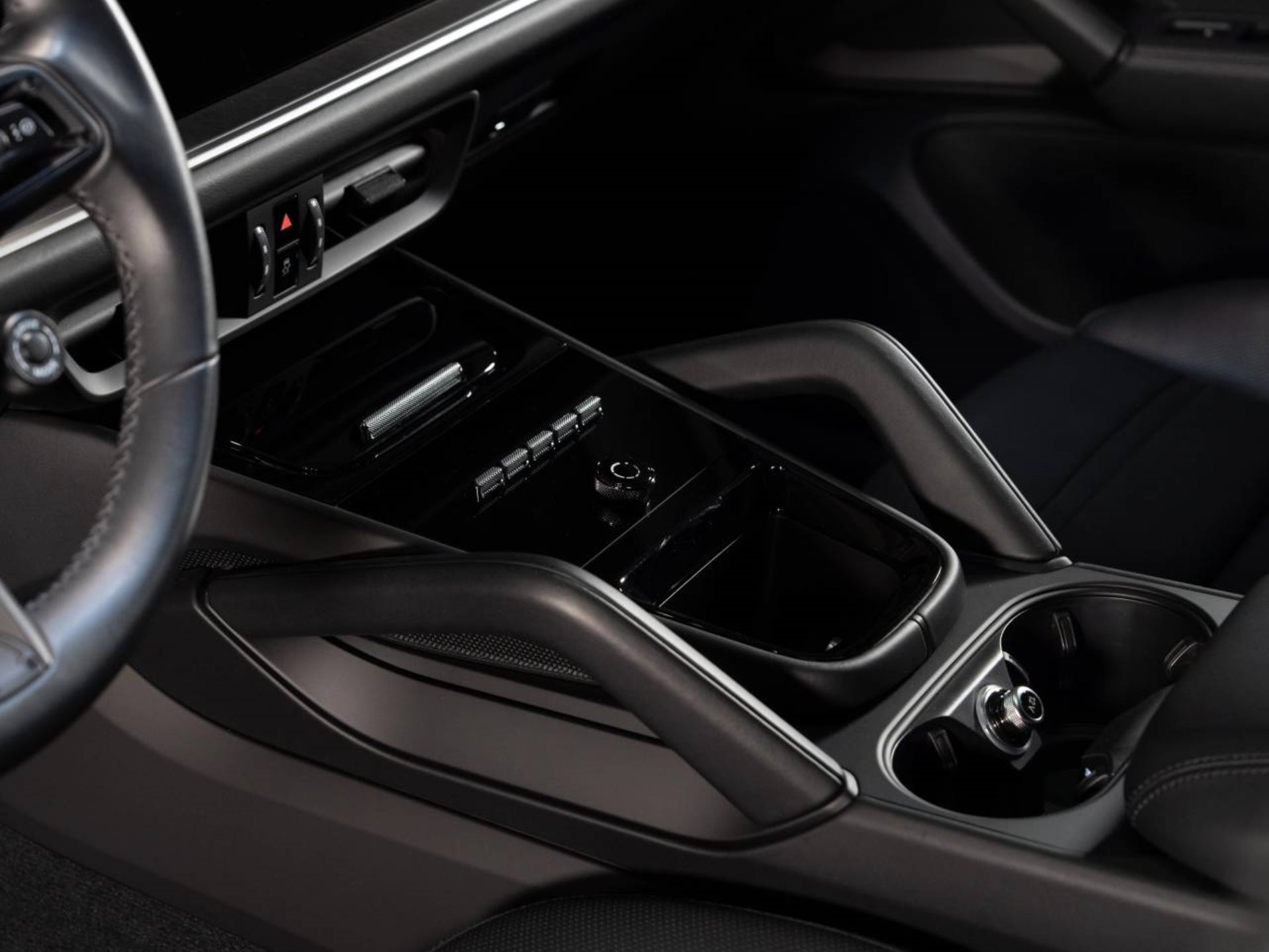 PORSCHE Cayenne Turbo E-Hybrid (MY24)-image-13