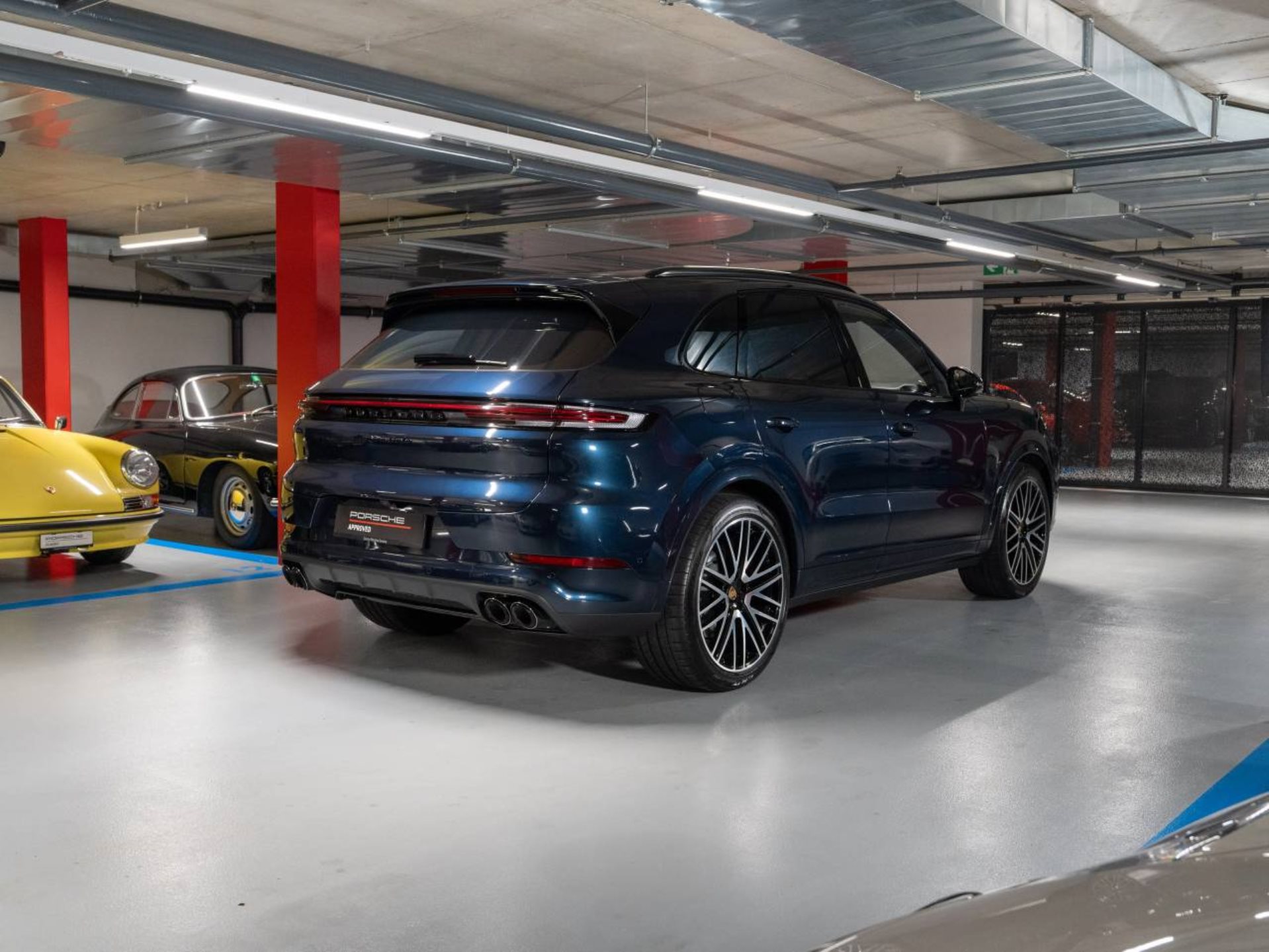 PORSCHE Cayenne Turbo E-Hybrid (MY24)-image-7