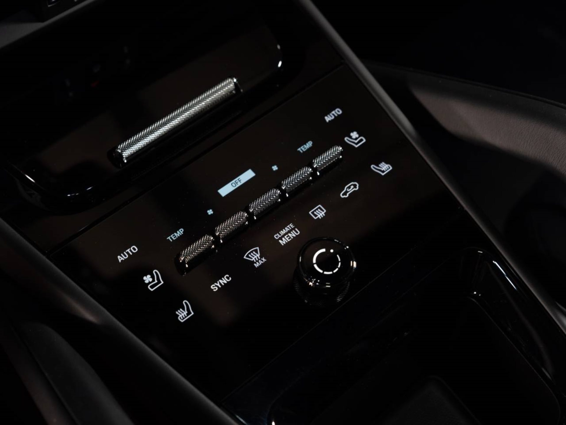 PORSCHE Cayenne Turbo E-Hybrid (MY24)-image-14
